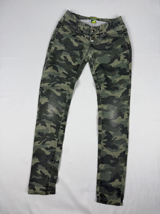 Khaki camo denim low rise skinny pants (XS)