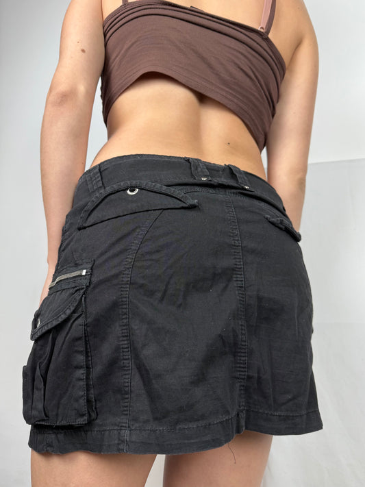 Black cargo cotton low rise mini skirt (M/L)