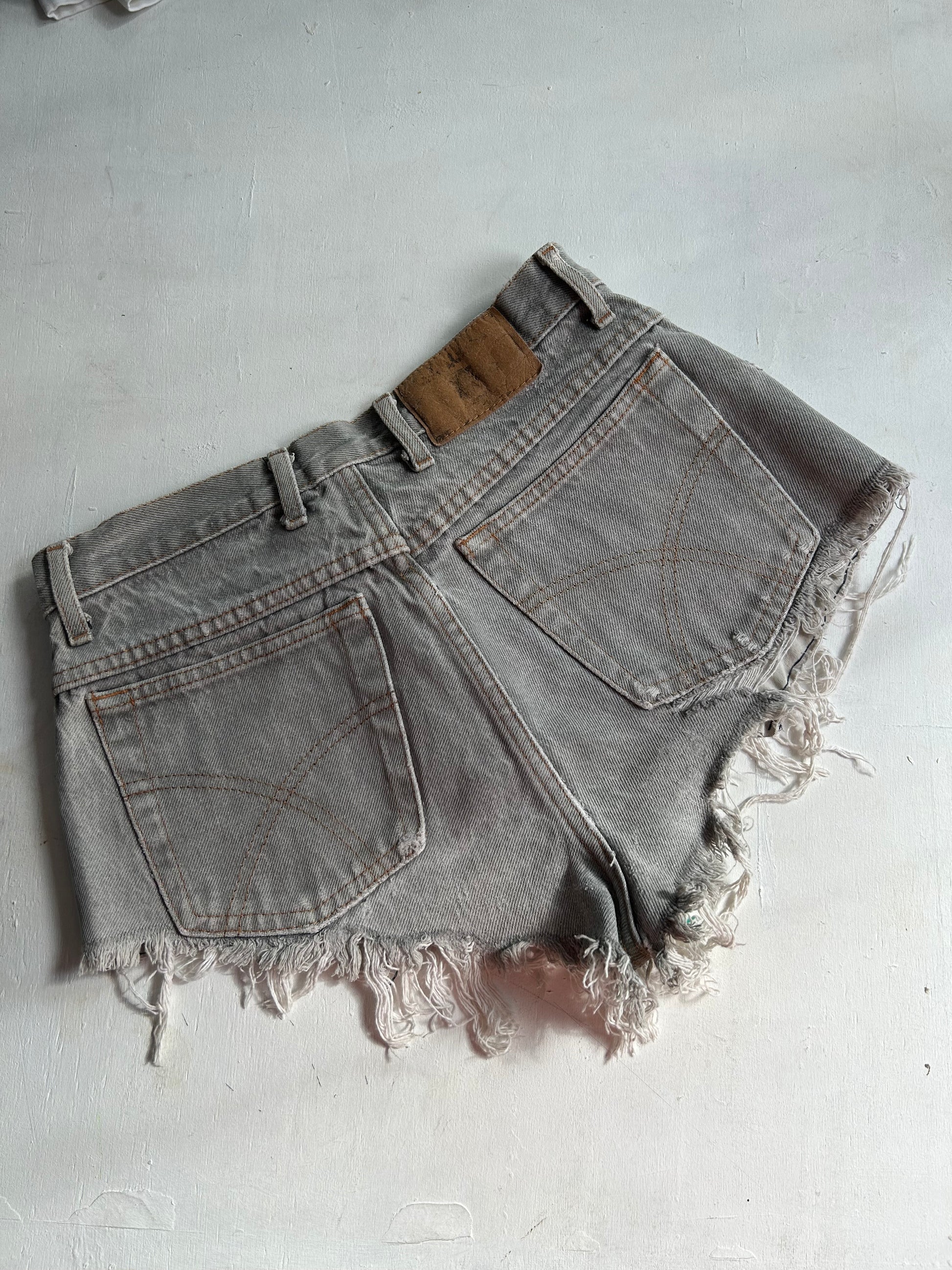 Grey mid waist denim short (S)