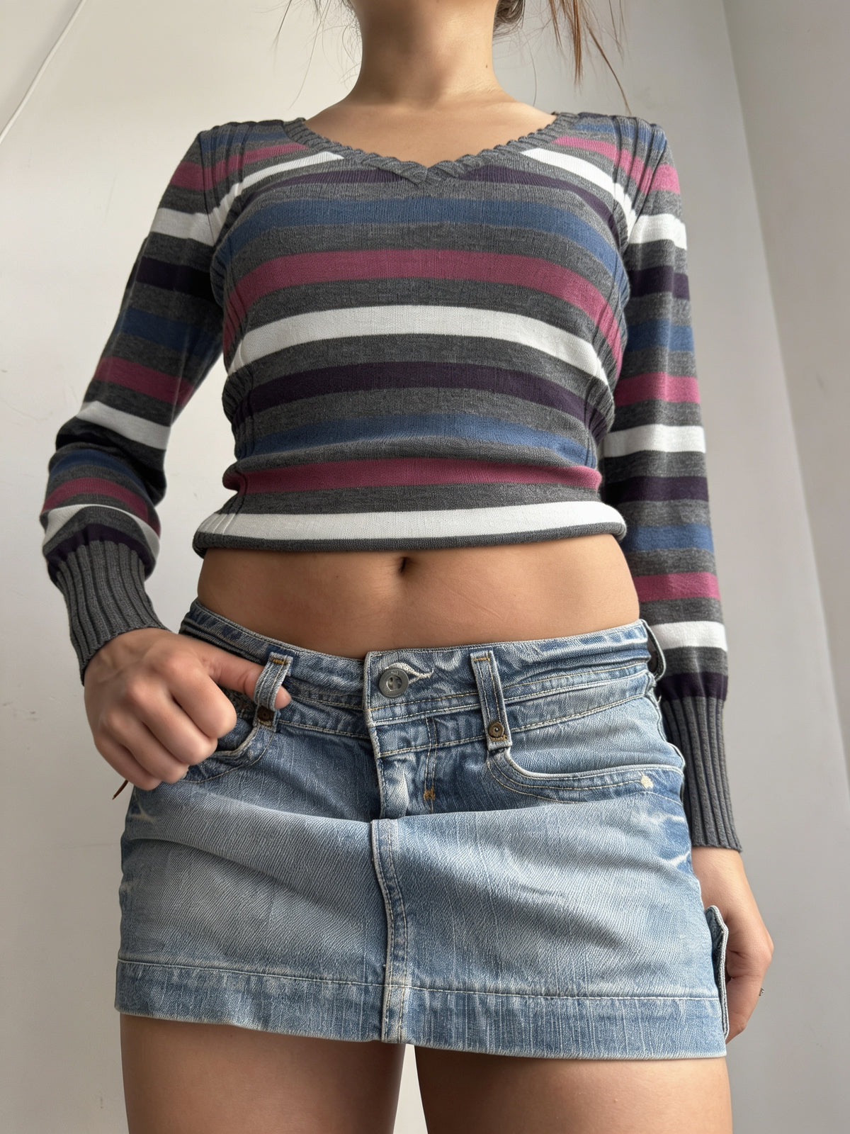 Grey striped V neck jumper (L)