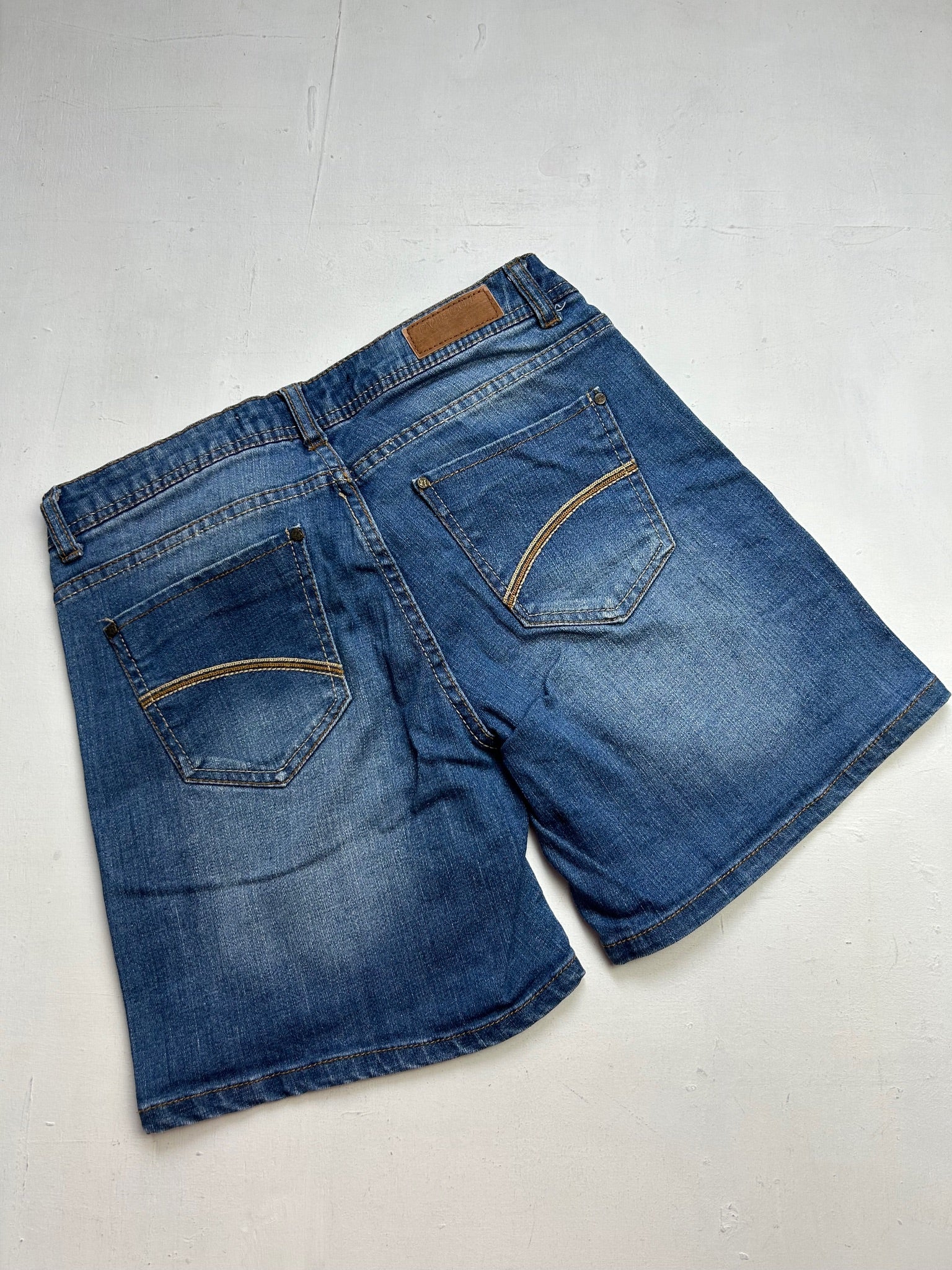 Blue denim low rise mid short (S)