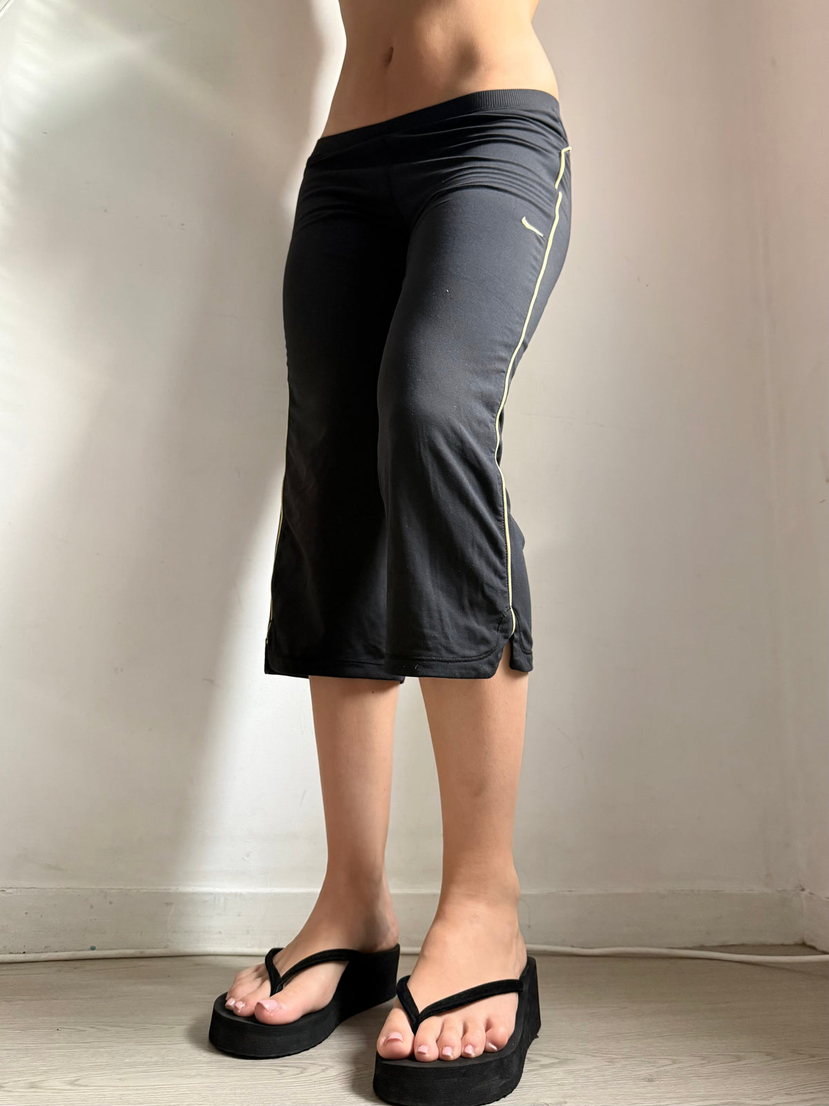 Black & gold capri leggings pants (XS)