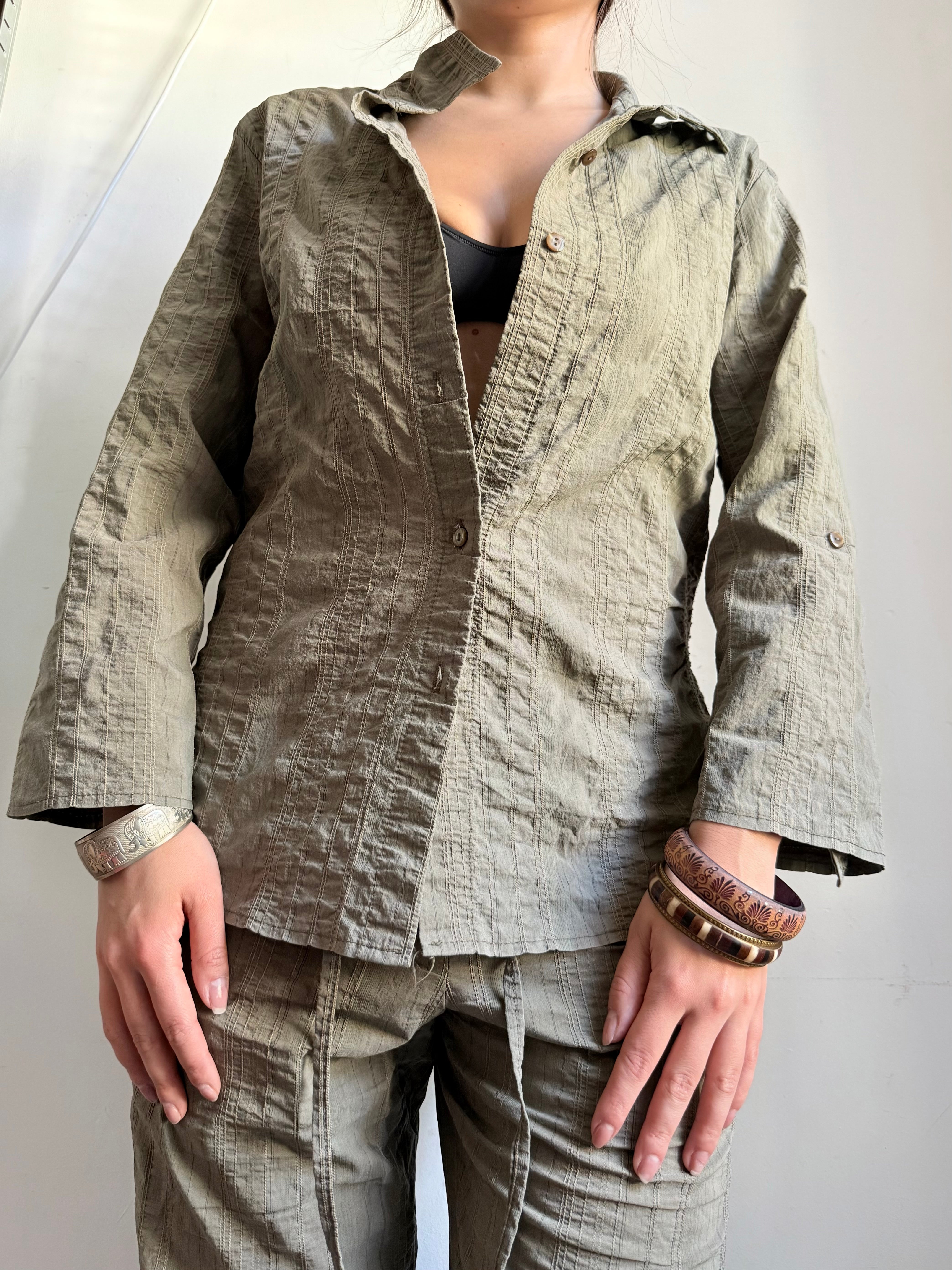 Khaki long sleeves shirt + capri pants set (XL)