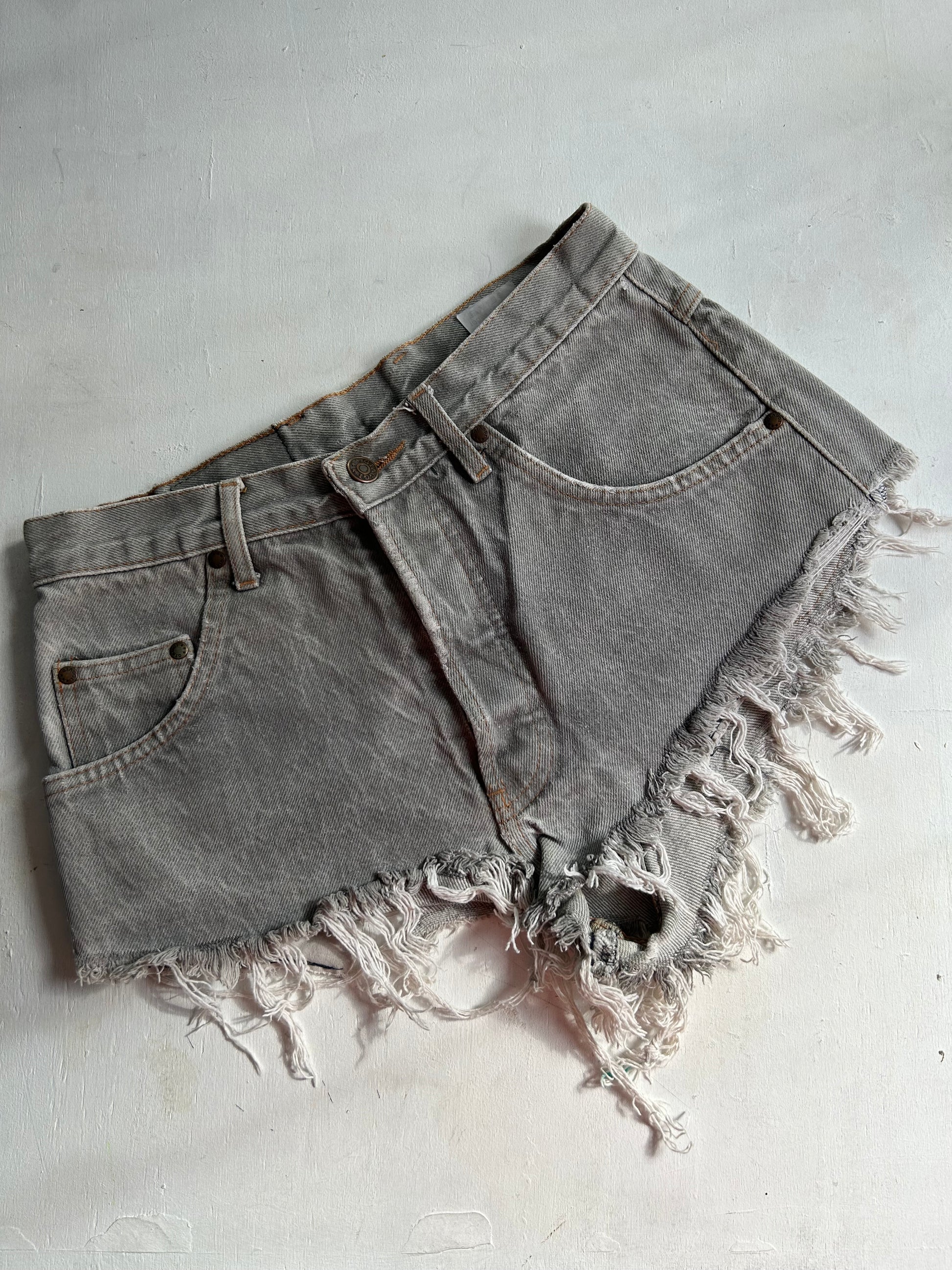 Grey mid waist denim short (S)