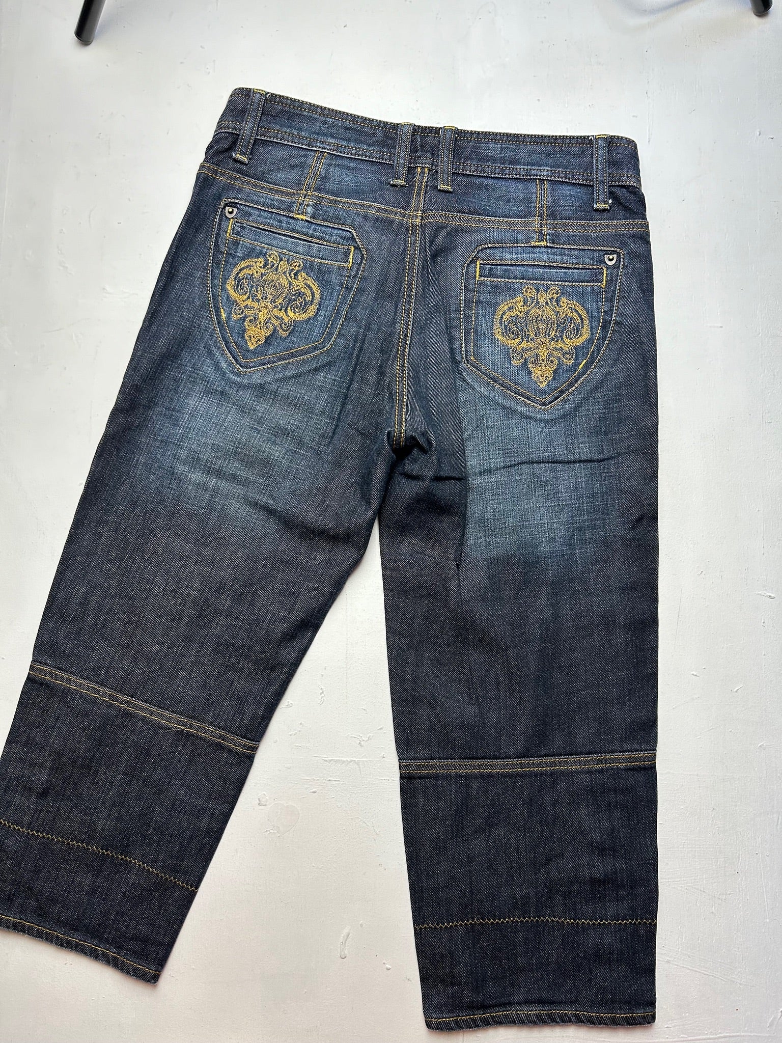 Navy blue embroidered denim capri pants (S/M)