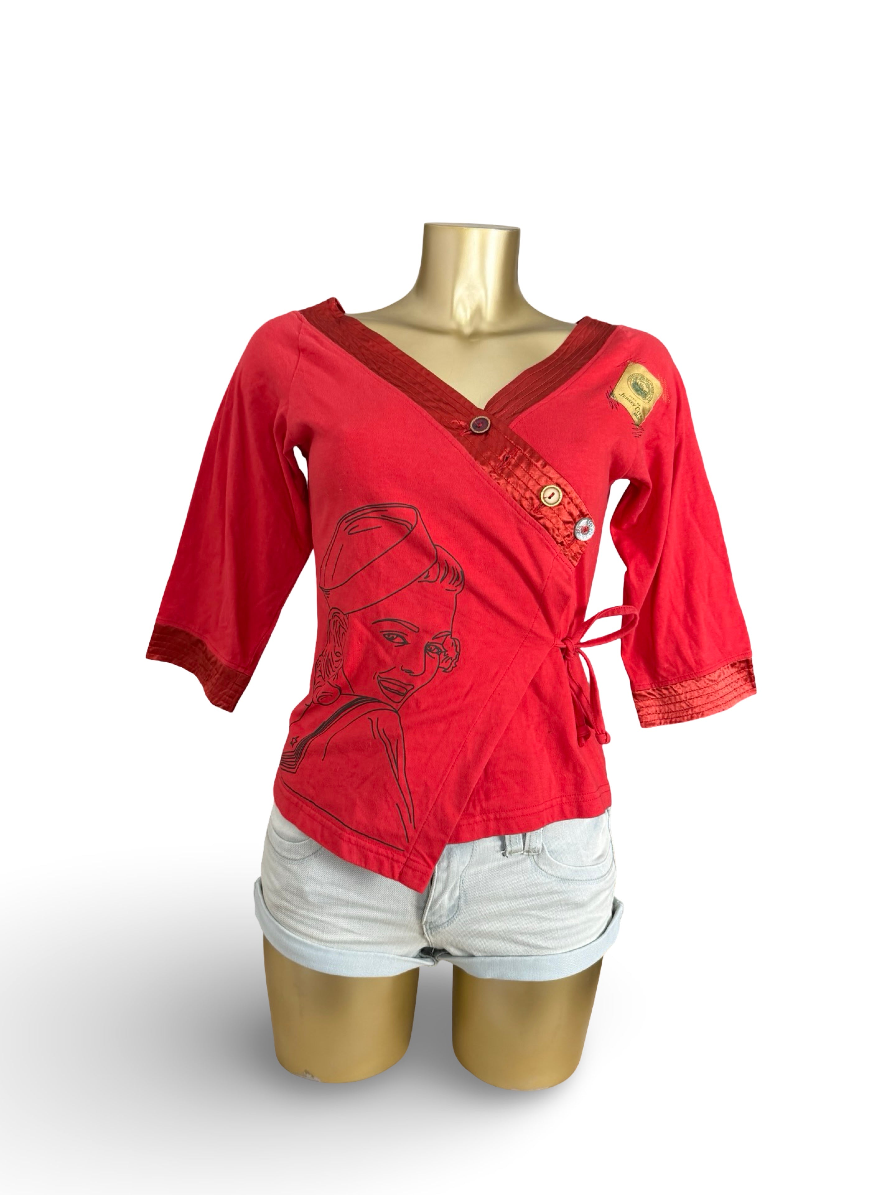 Red graphic long sleeves top (L)