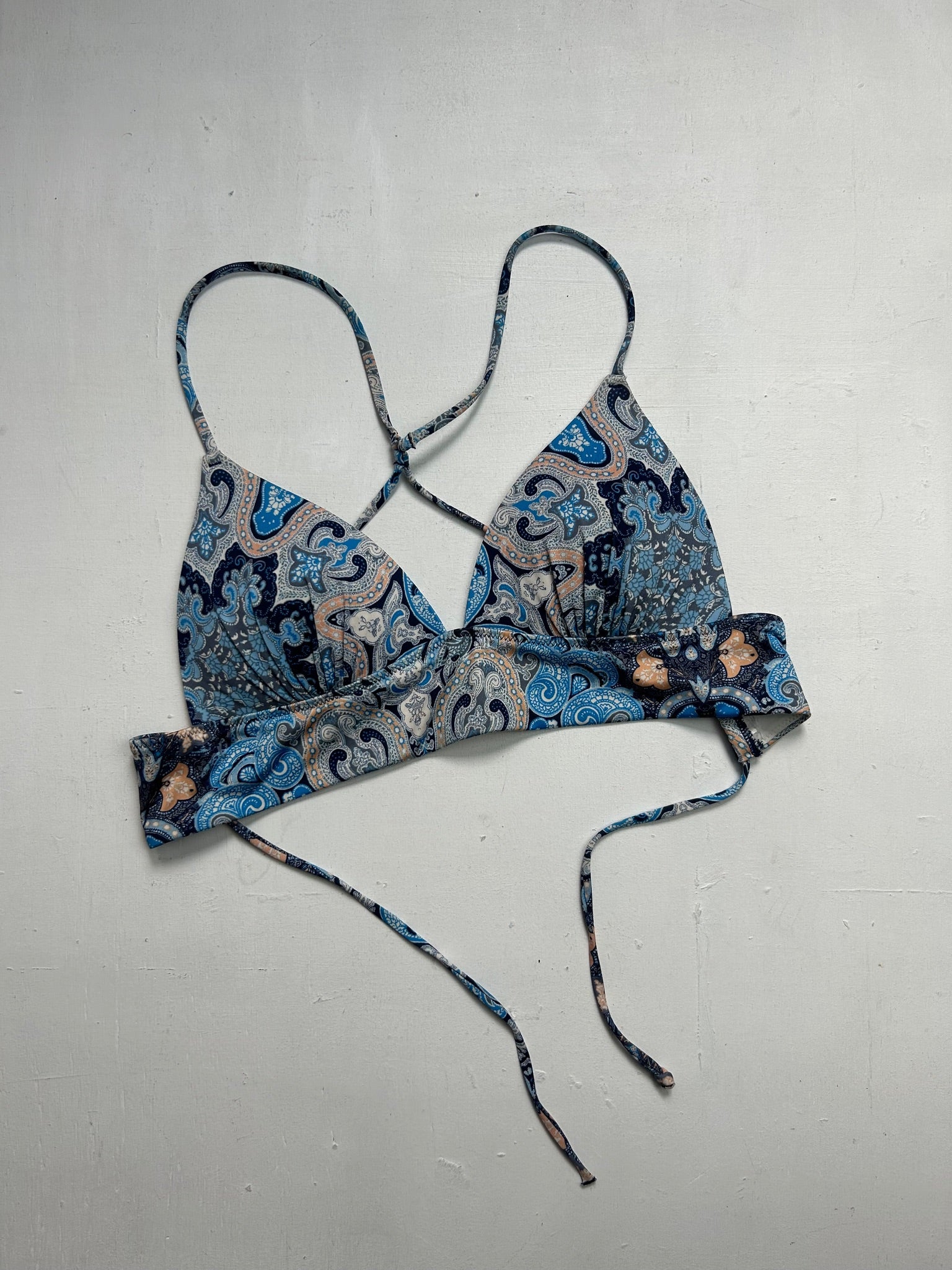 Baby blue graphic print y2k vintage bikini bra