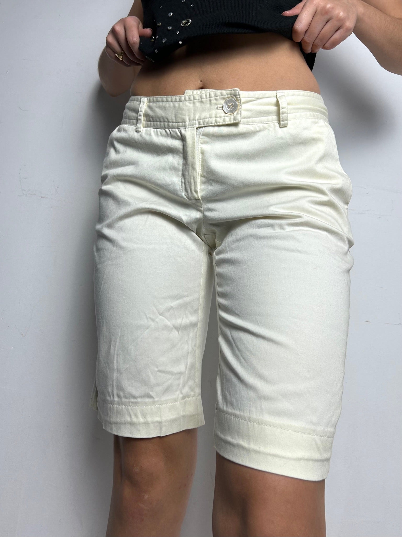 White low rise mid short (S/M)