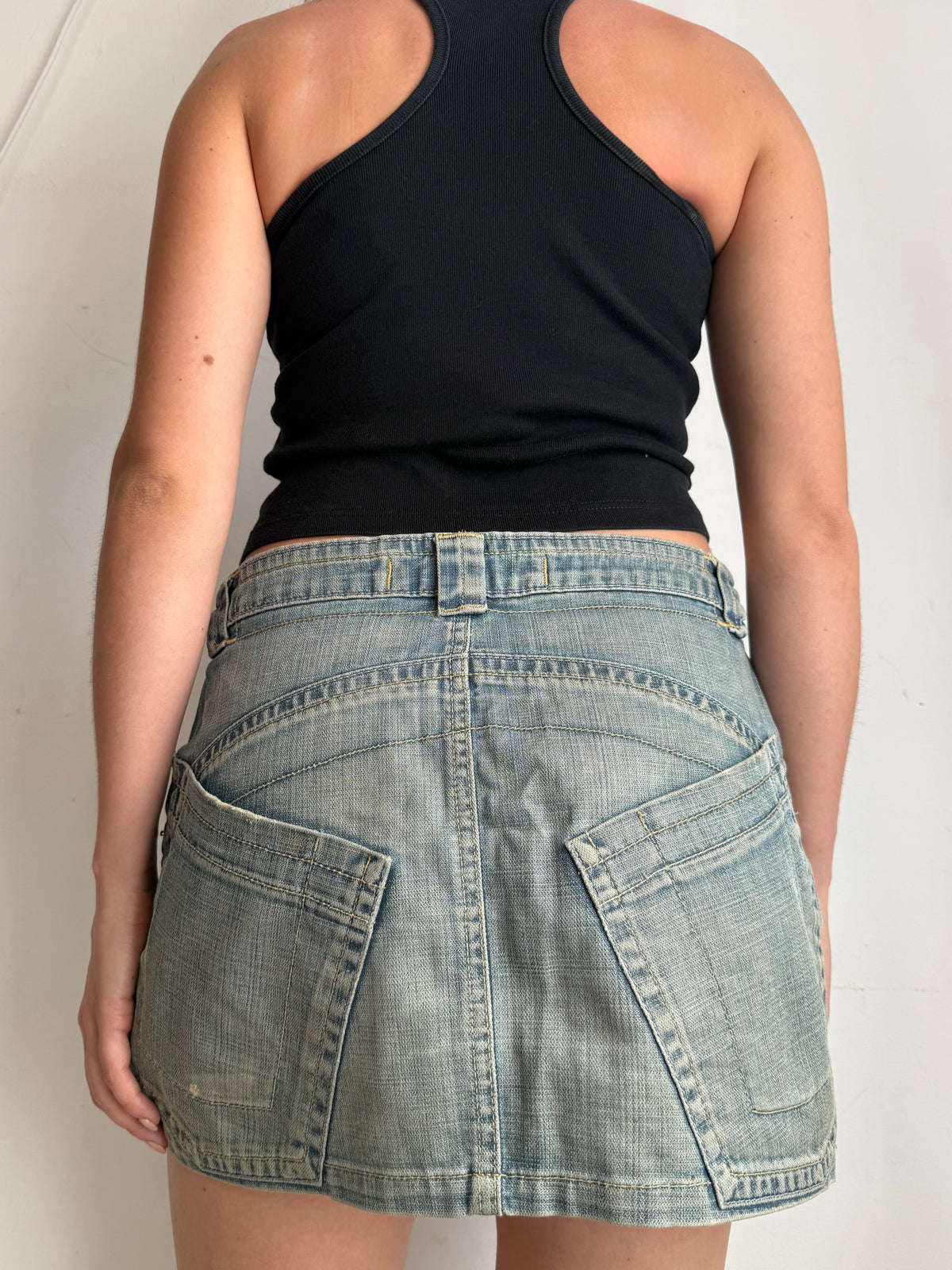 Blue denim low rise mini skirt (L)