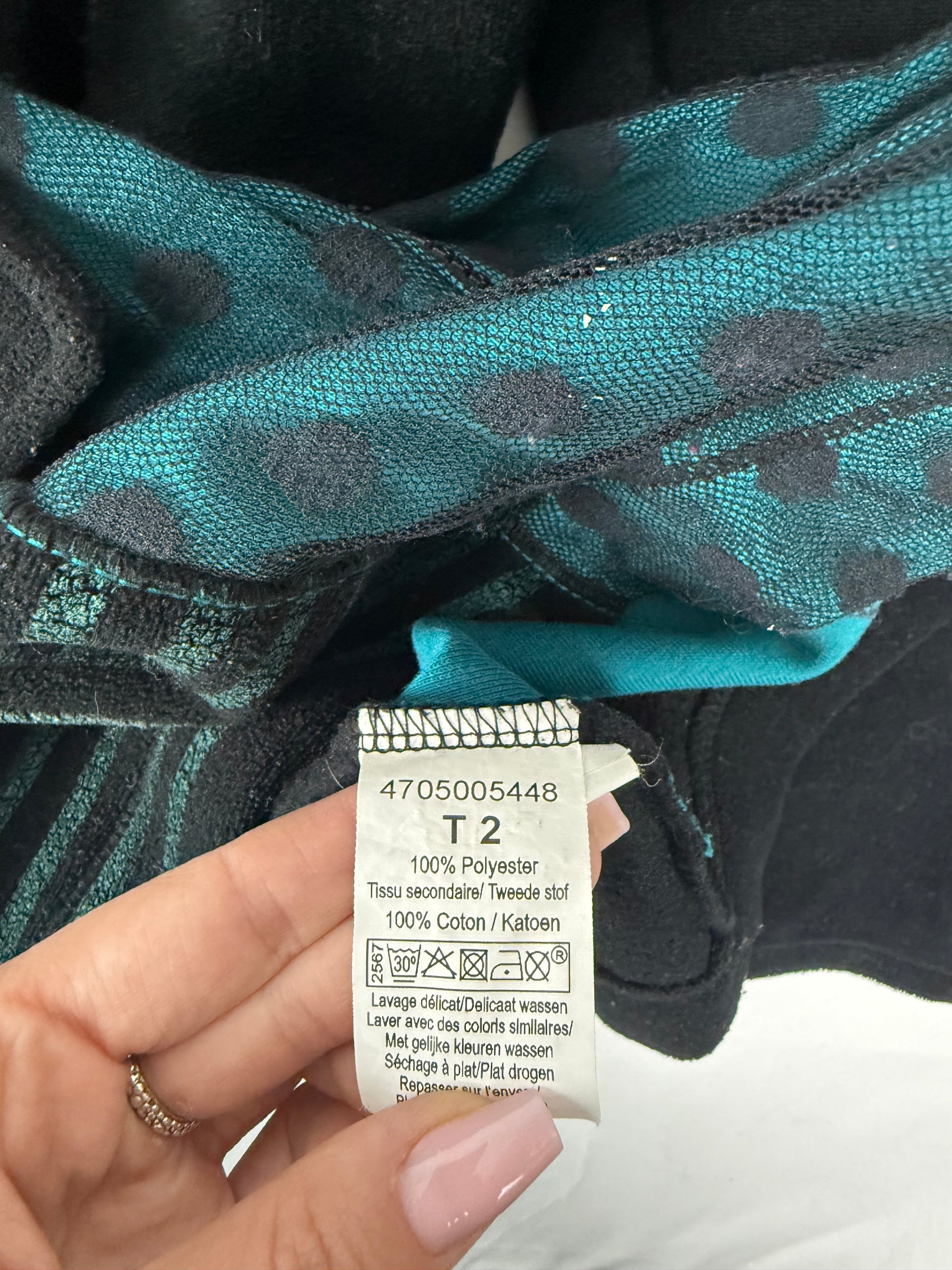 Black fleece patchwork tight fit zip up jacket (M)