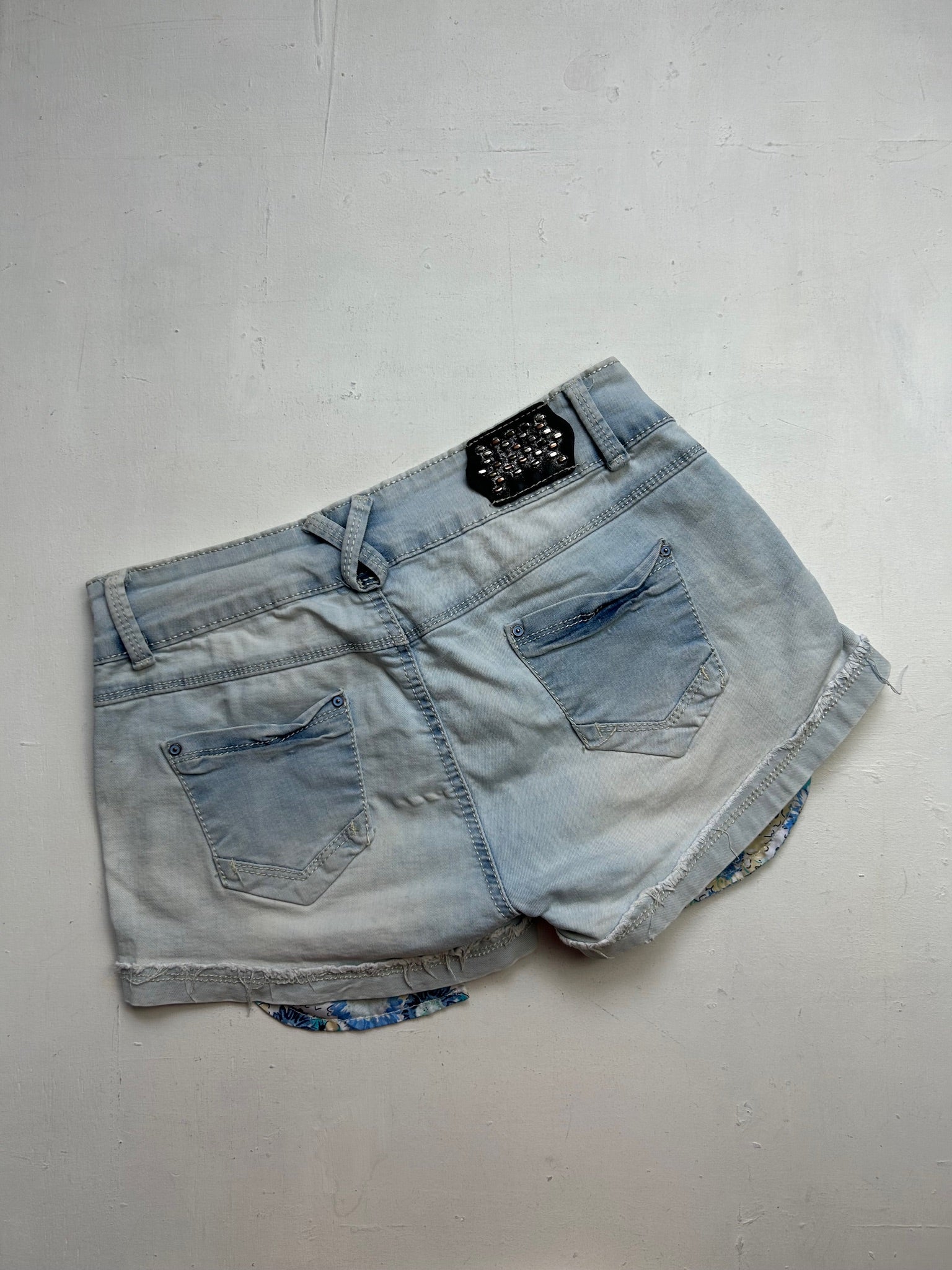 Blue denim low rise mini short (S)