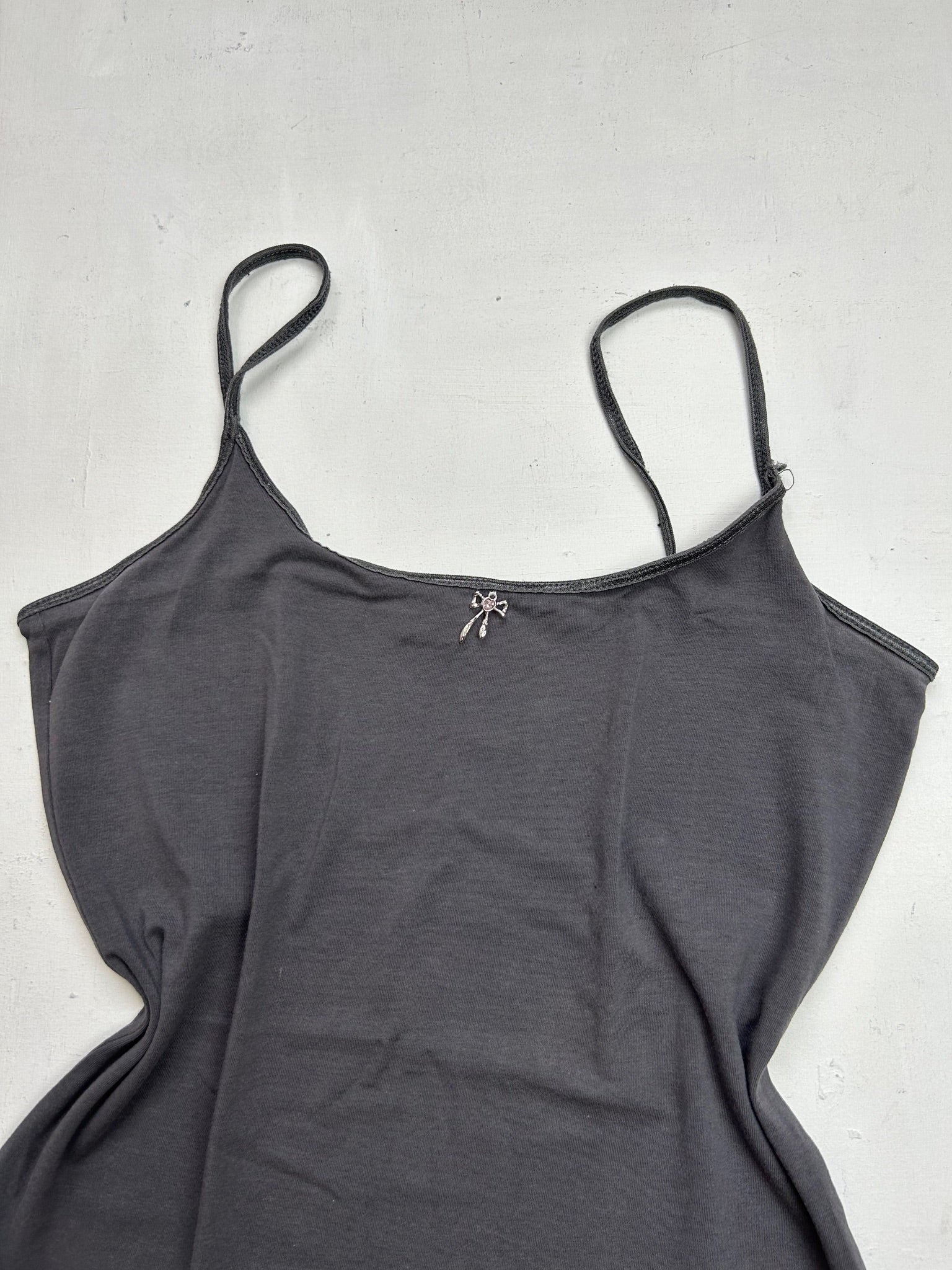 Grey basic 90s y2k vintage cami top (S/M)