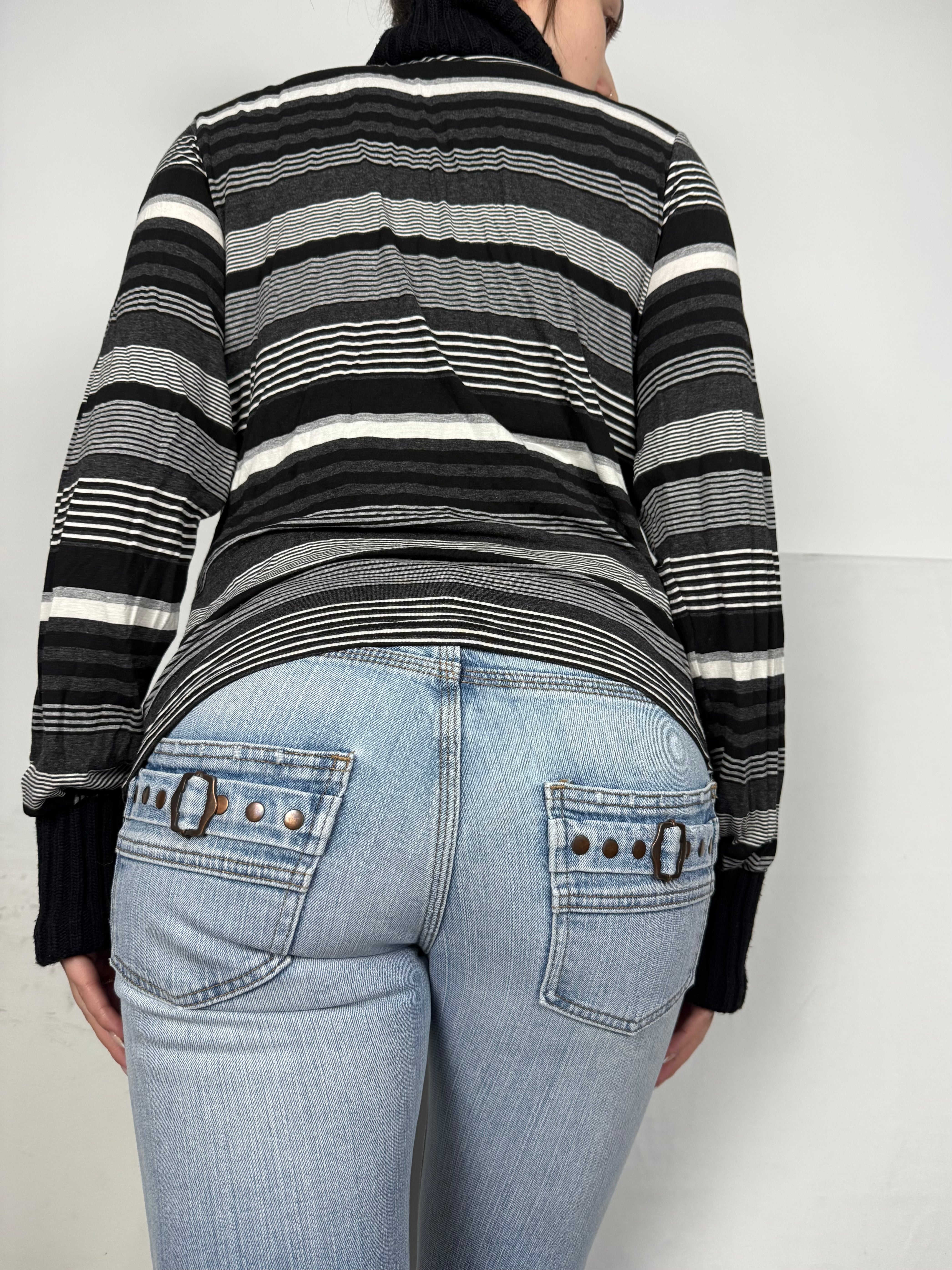 Grey striped turtleneck long sleeves top (L)