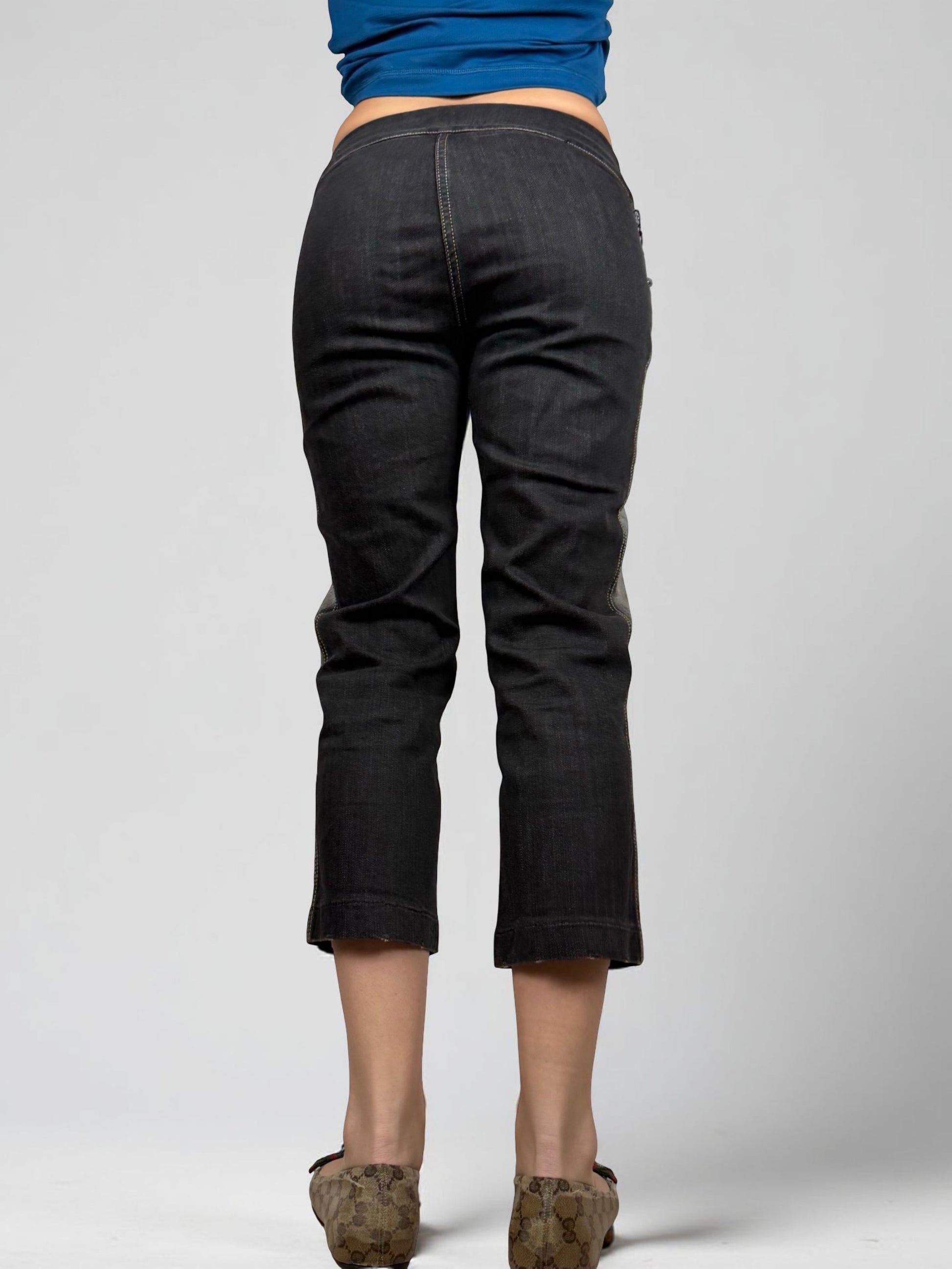 Black denim low rise capri pants (M)