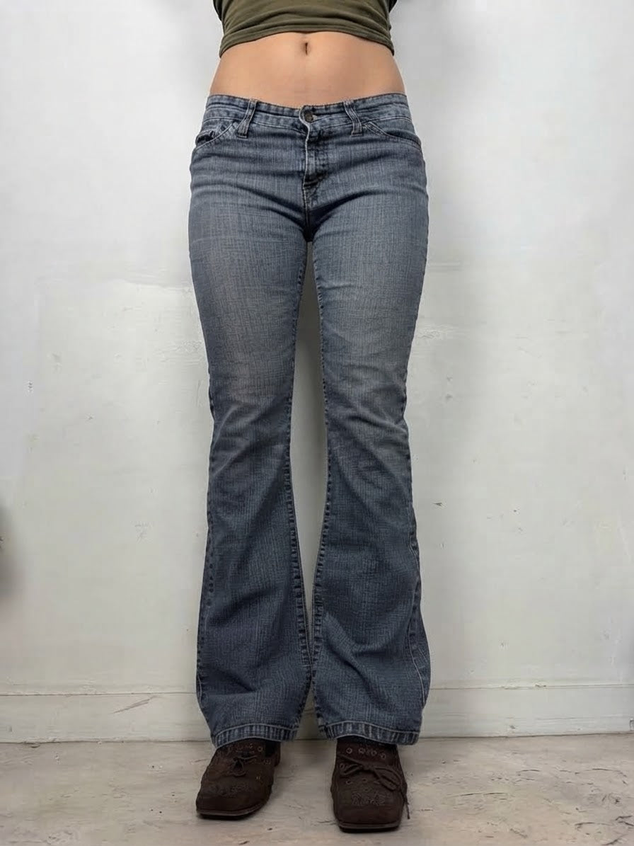 Grey low rise bootcut denim pants (S)