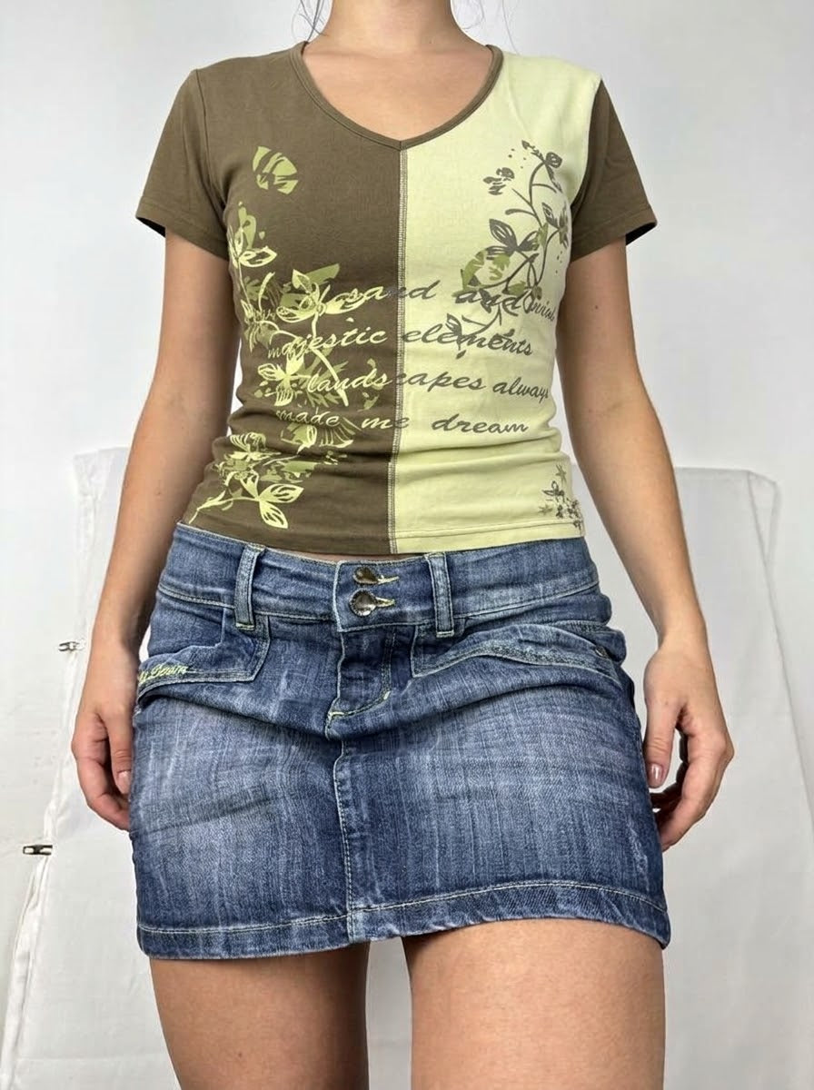 Khaki graphic 100% cotton tee (M/L)