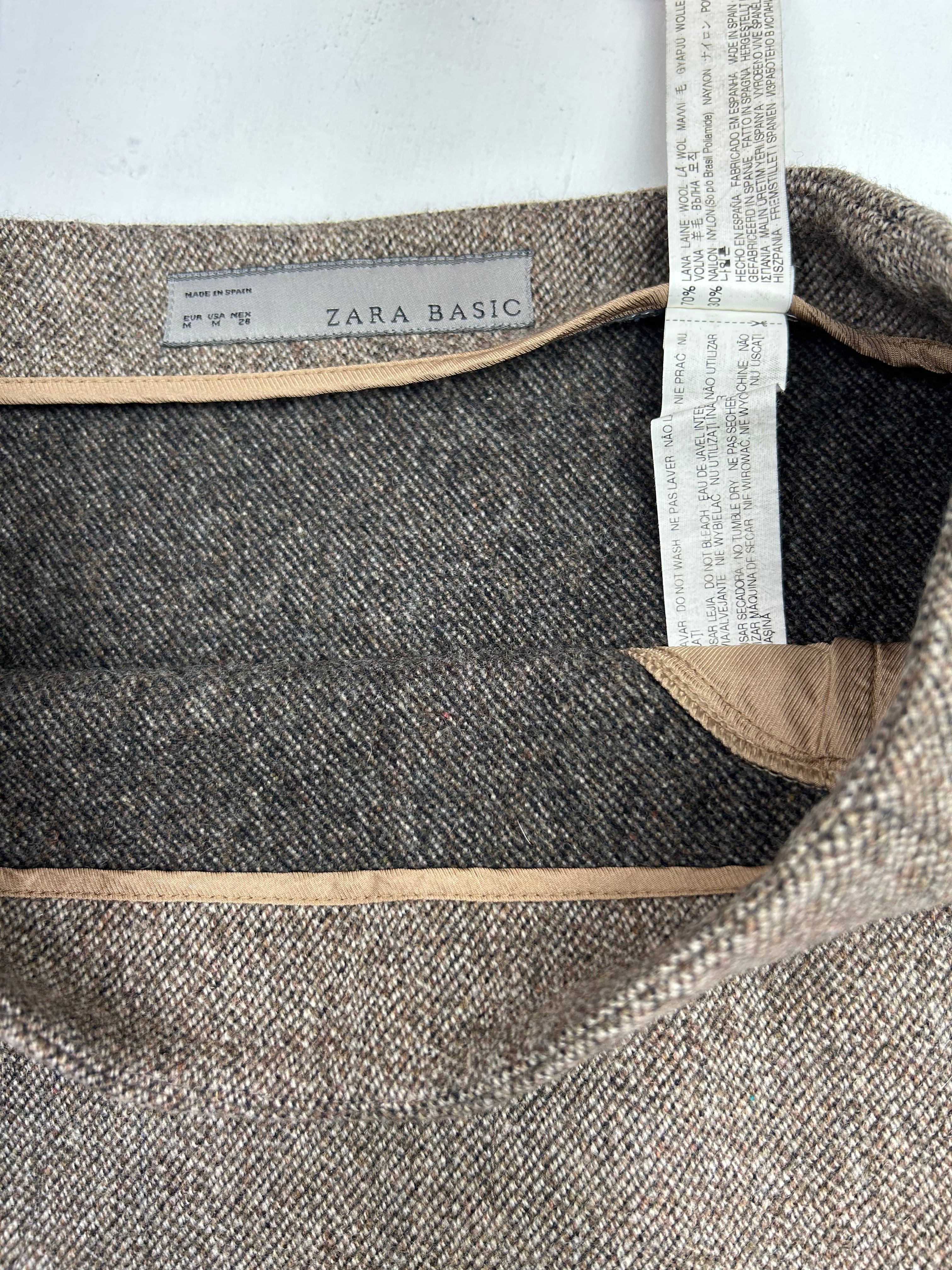 Beige wool mini office skirt with pockets (S/M)