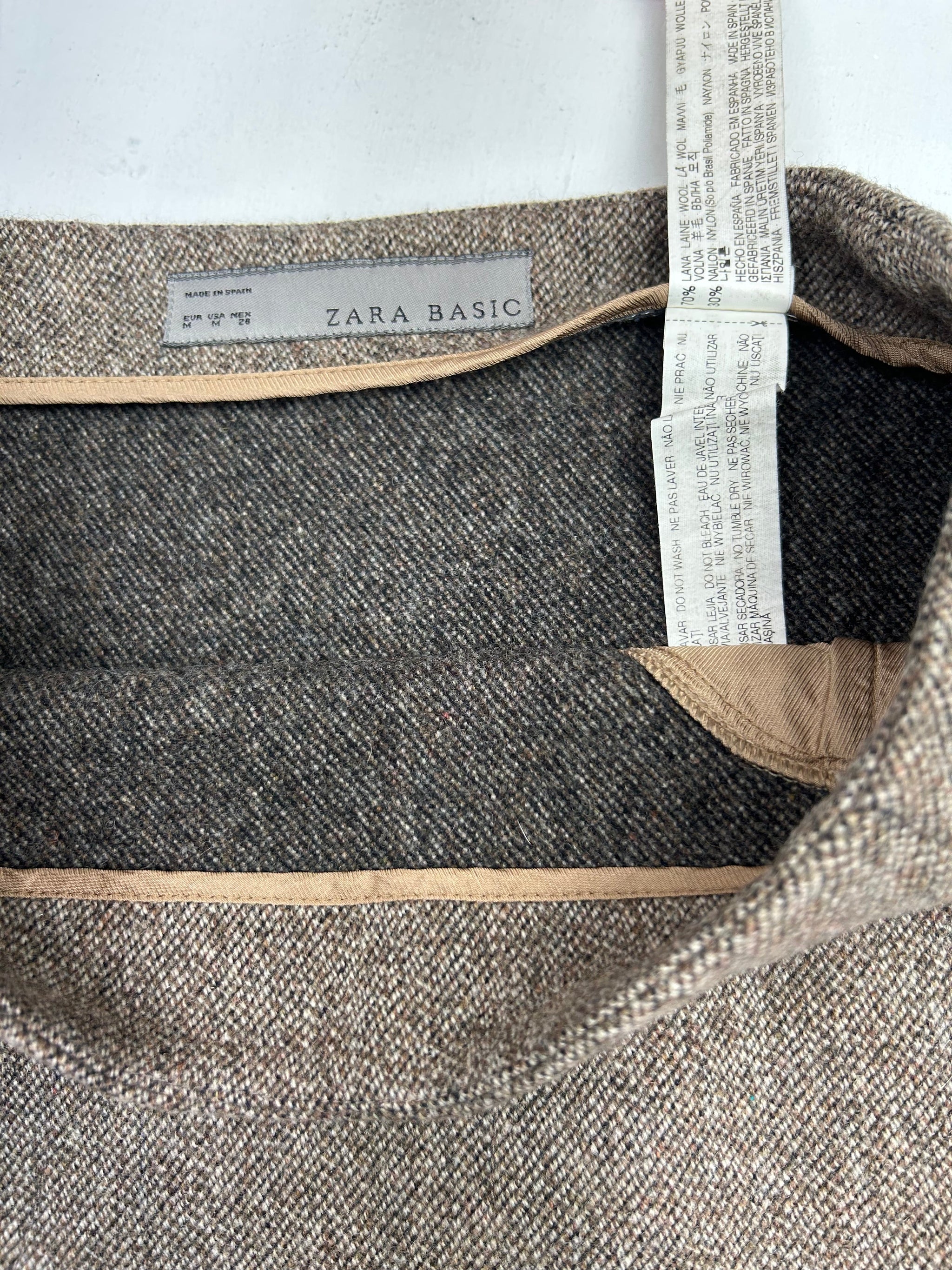 Beige wool mini office skirt with pockets (S/M)
