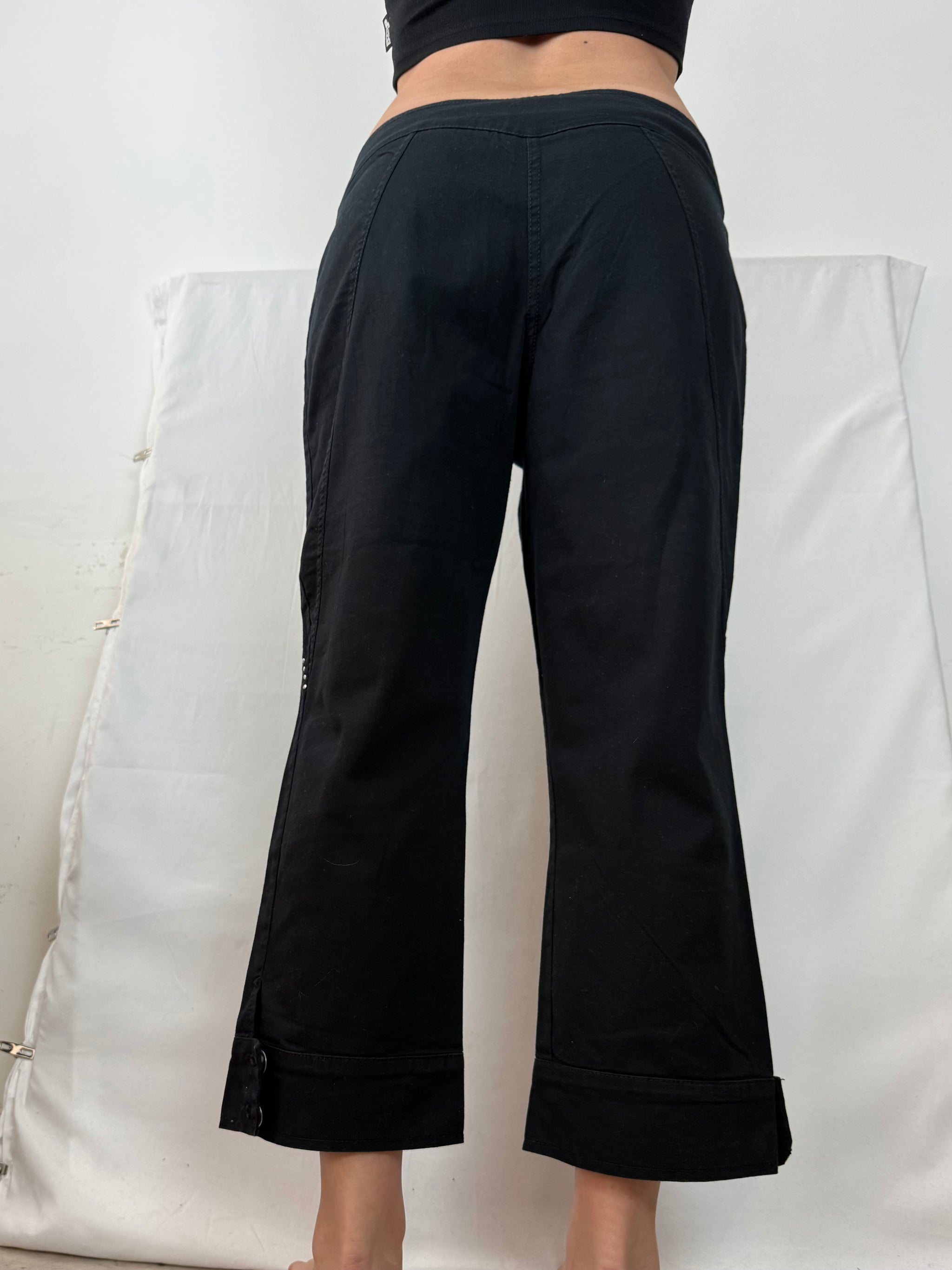 Black rhinestones low waist capri pants (XL)