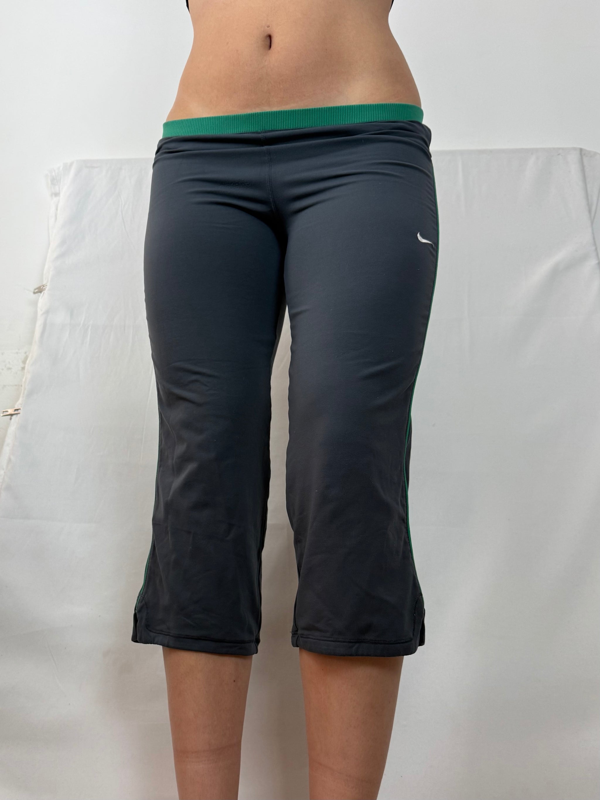 Grey activewear low waist capri pants (M/L)