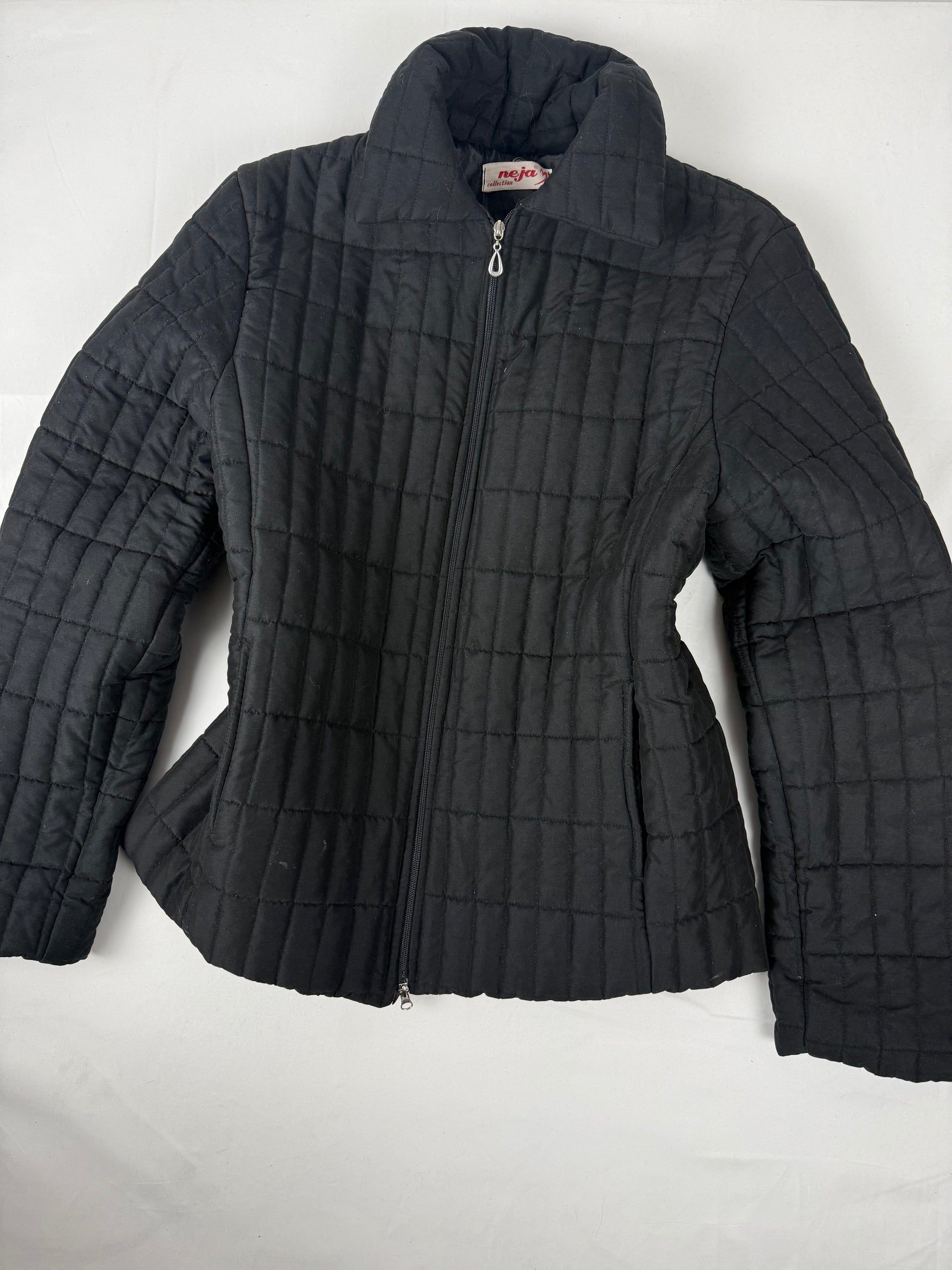 Black lightweight zip up puffer jacket (L)