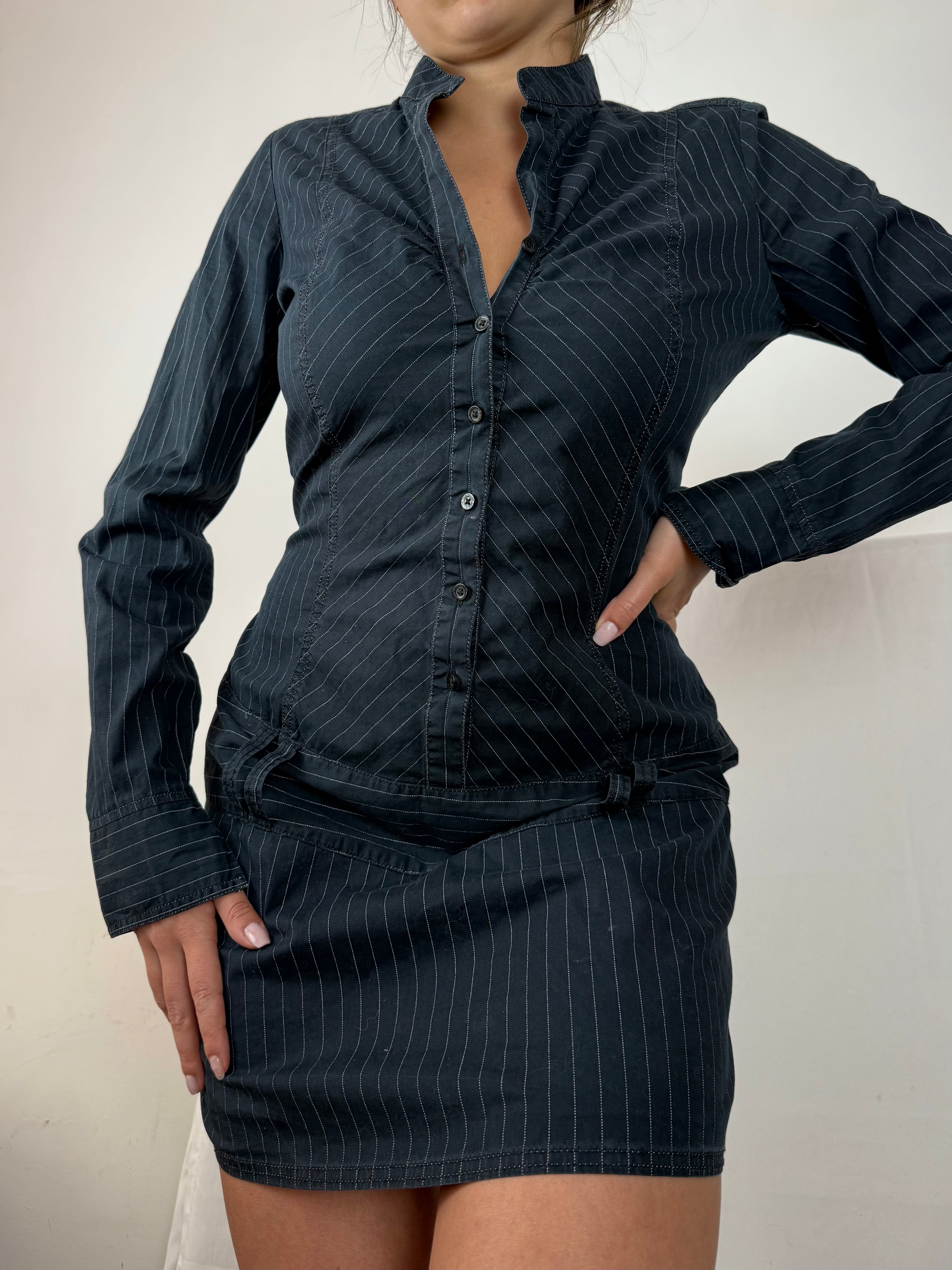 Black tight fit office long sleeves mini dress (M)