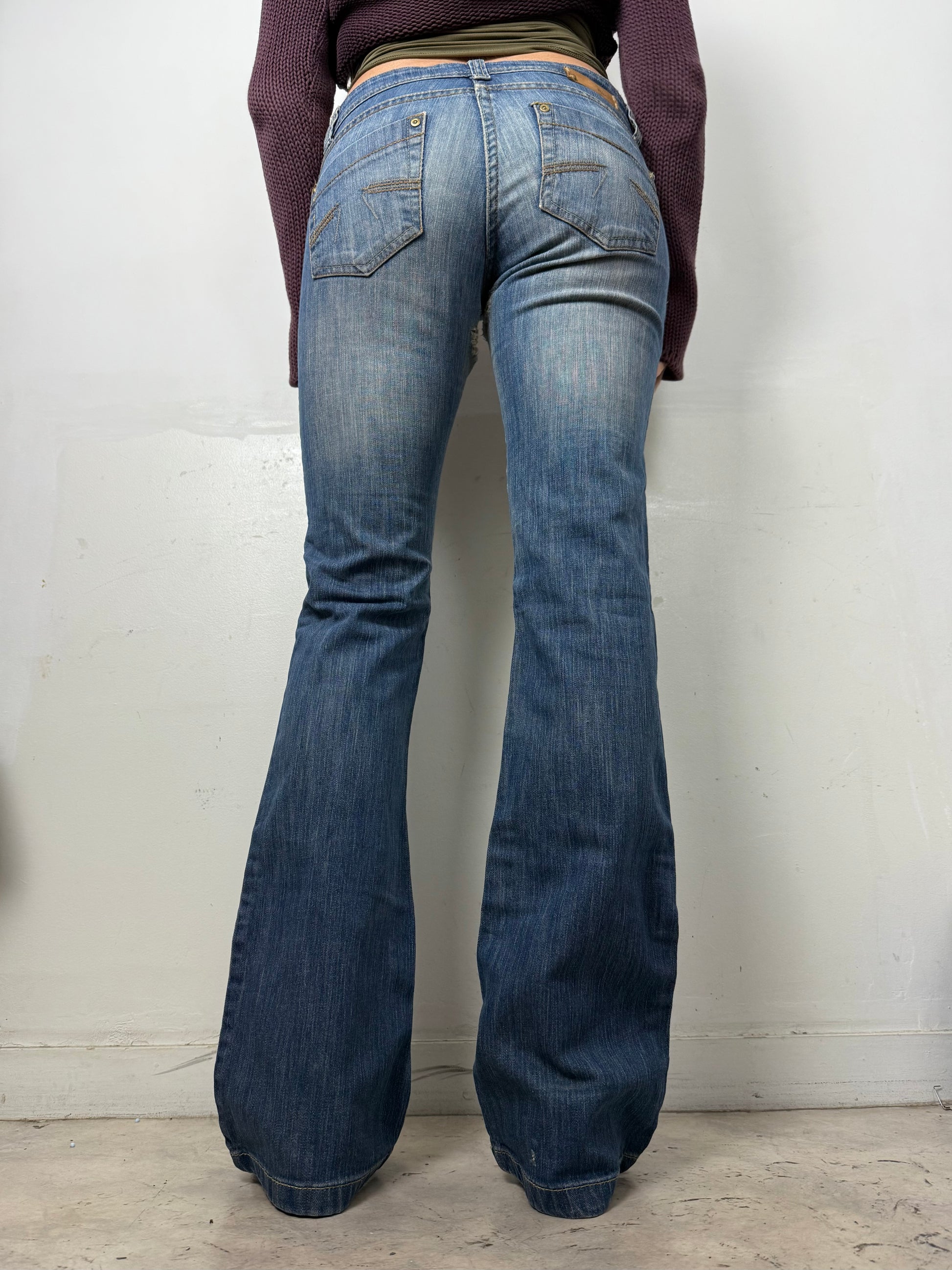 Blue low rise bootcut flare denim pants (M)