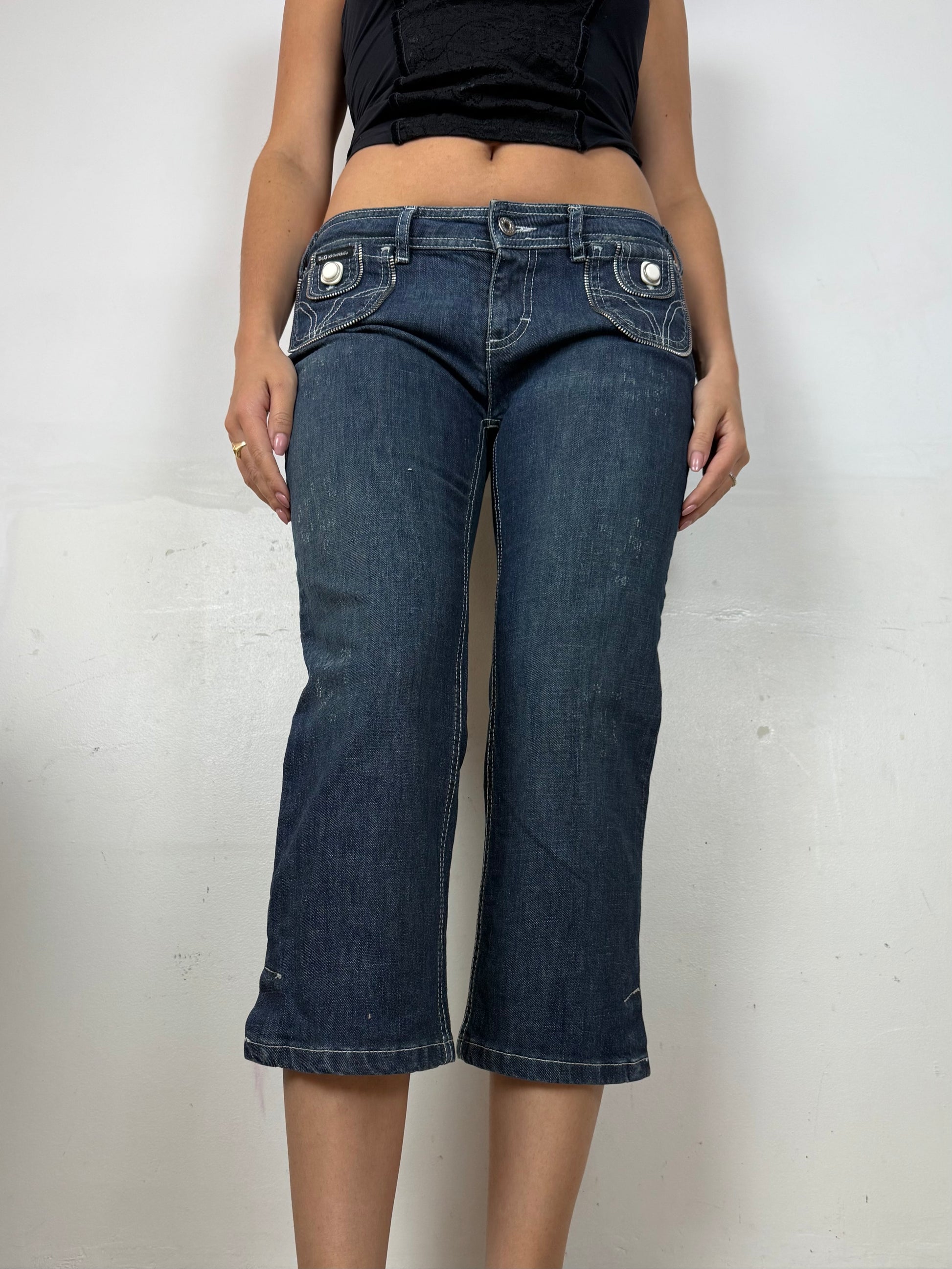 Navy denim low rise capri pants (M)