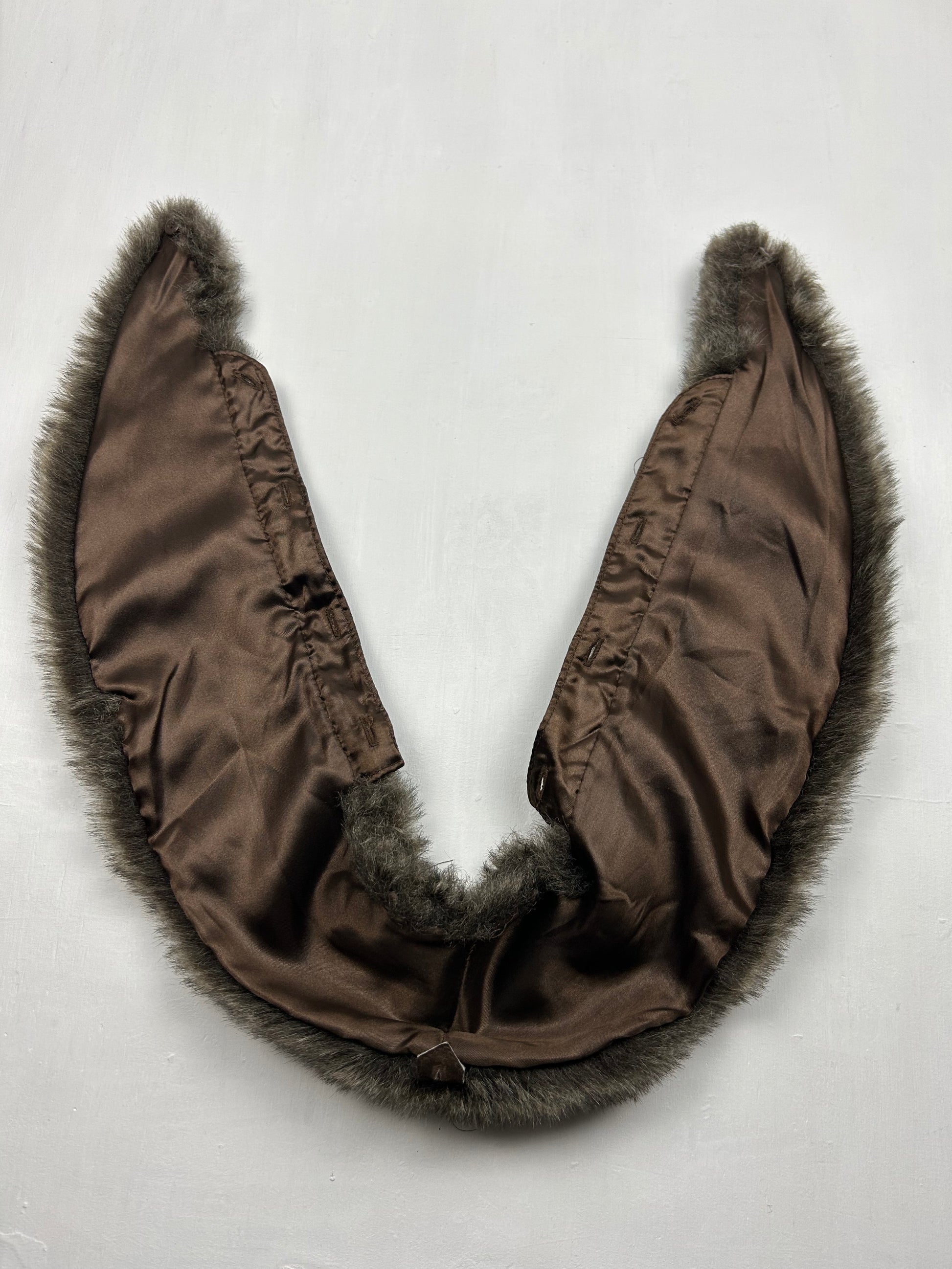 Faux fur brown removable neck