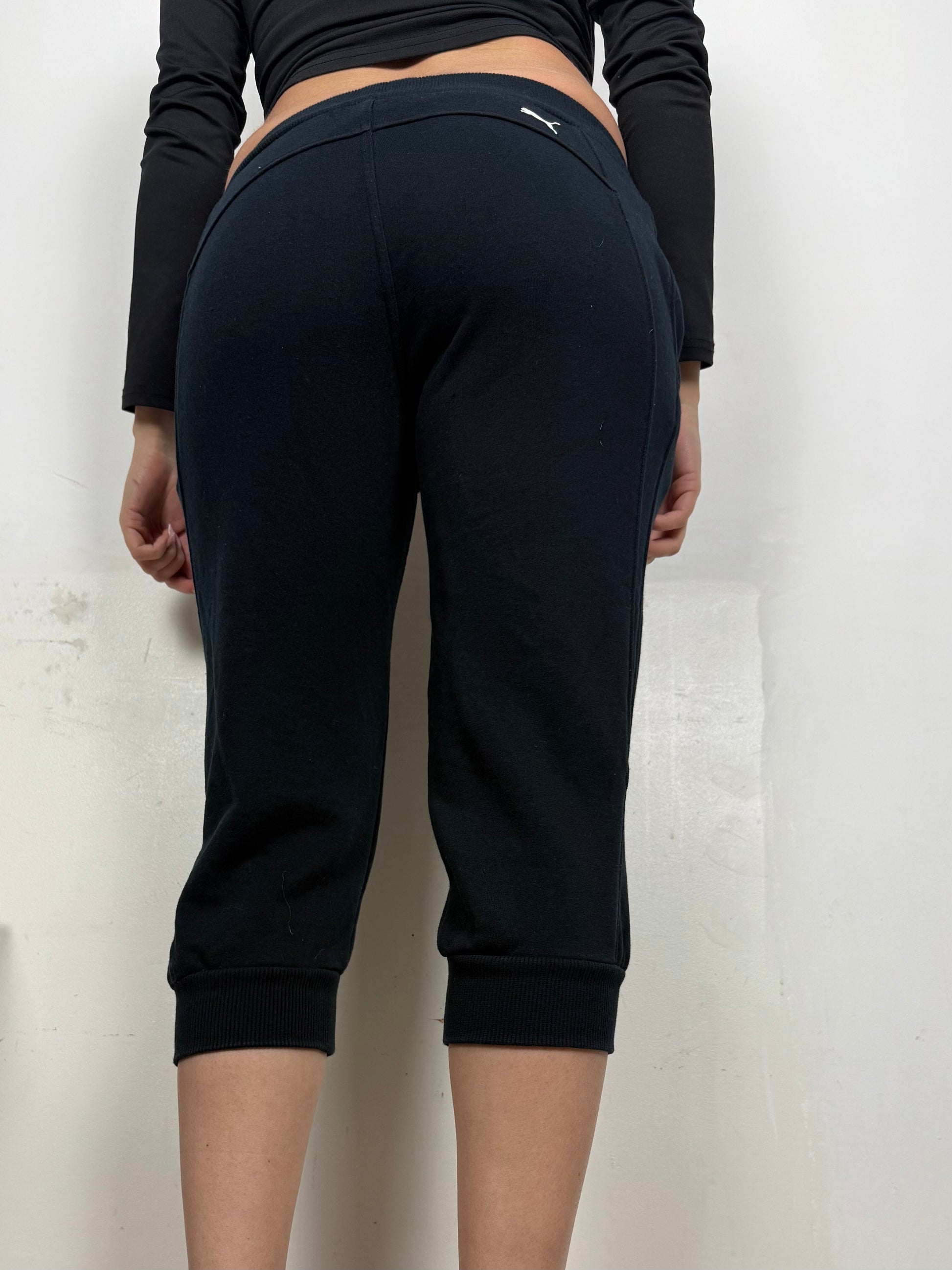 Black low rise cotton capri joggers pants (XS/S)