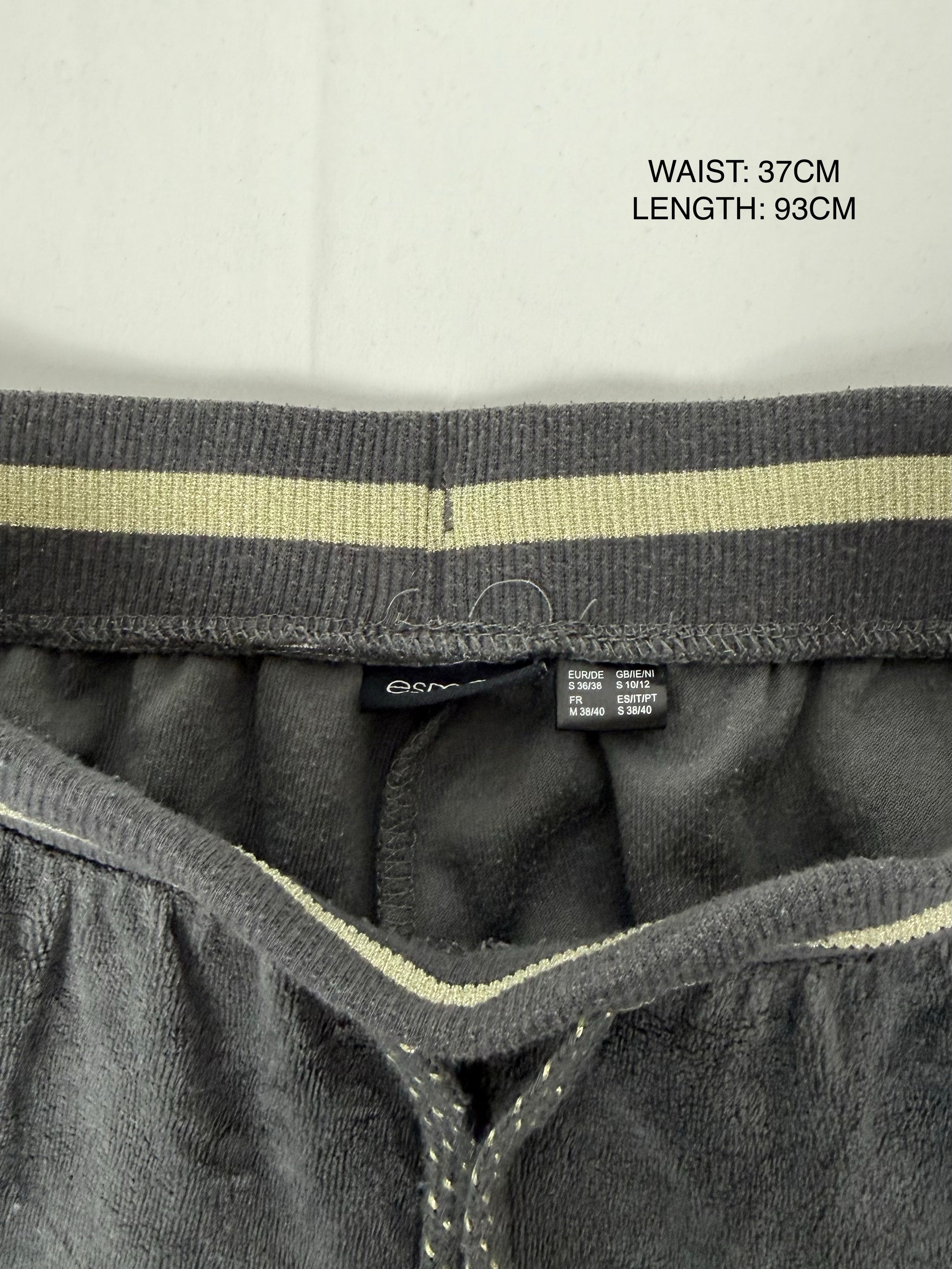 Grey activewear zip up sweatshirt + joggers set (M)