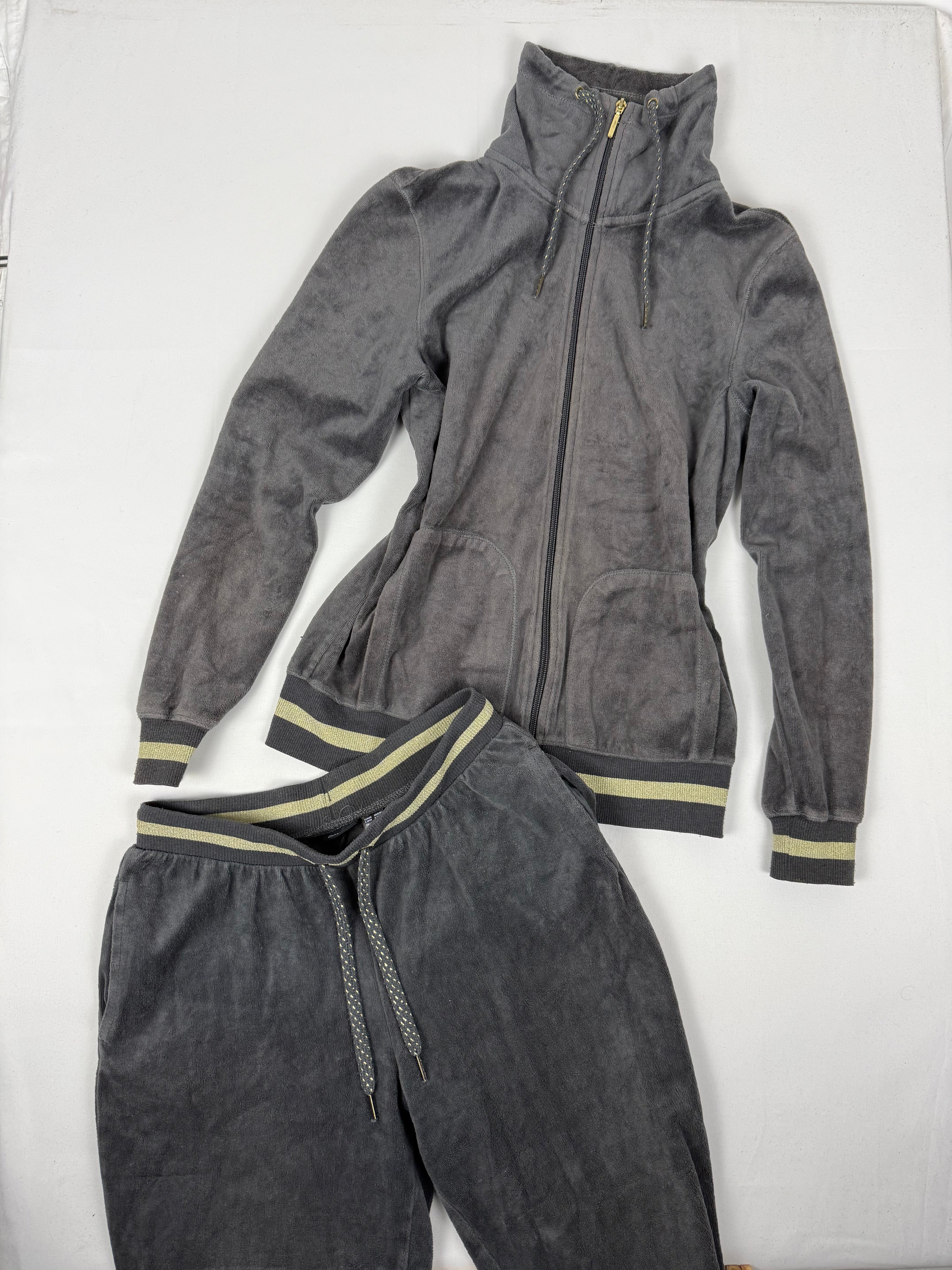 Grey activewear zip up sweatshirt + joggers set (M)