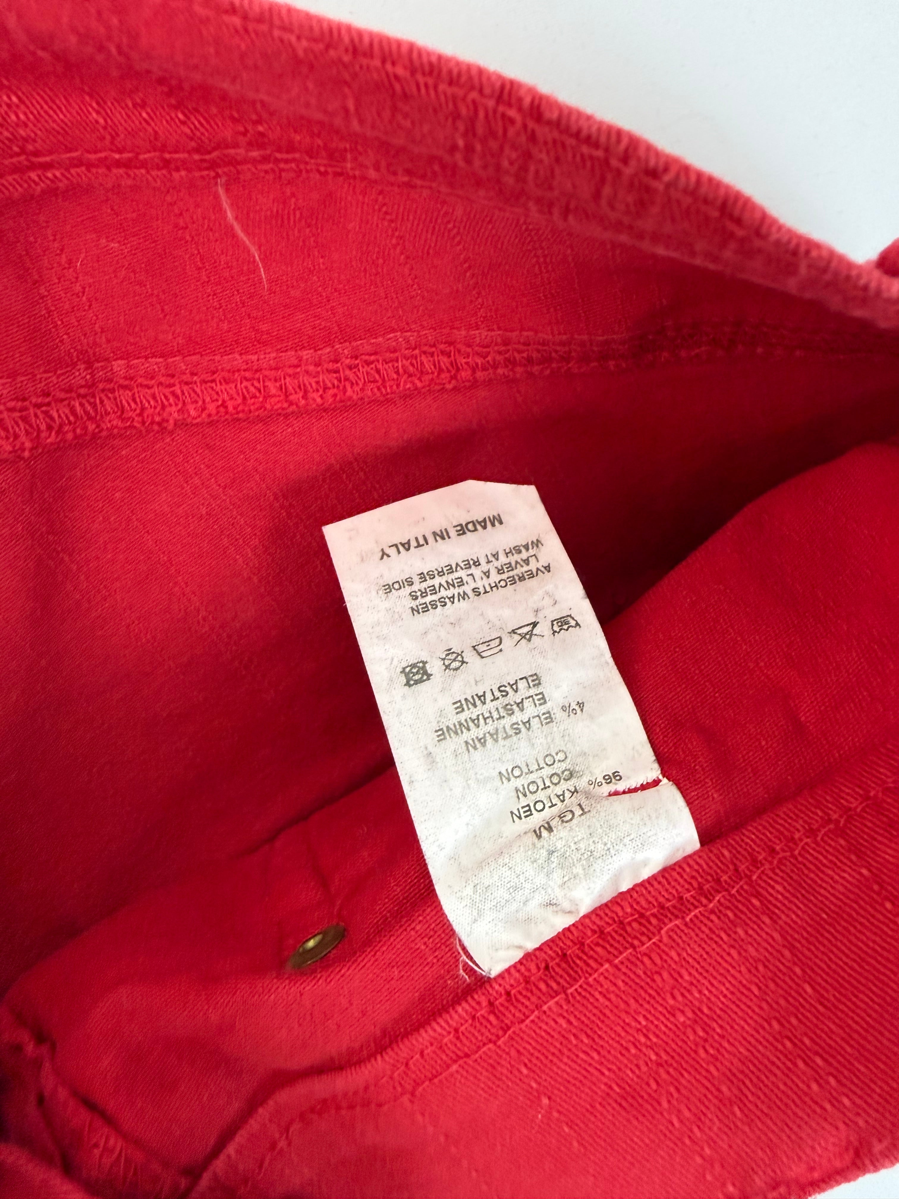 Red denim low rise mini short (M)