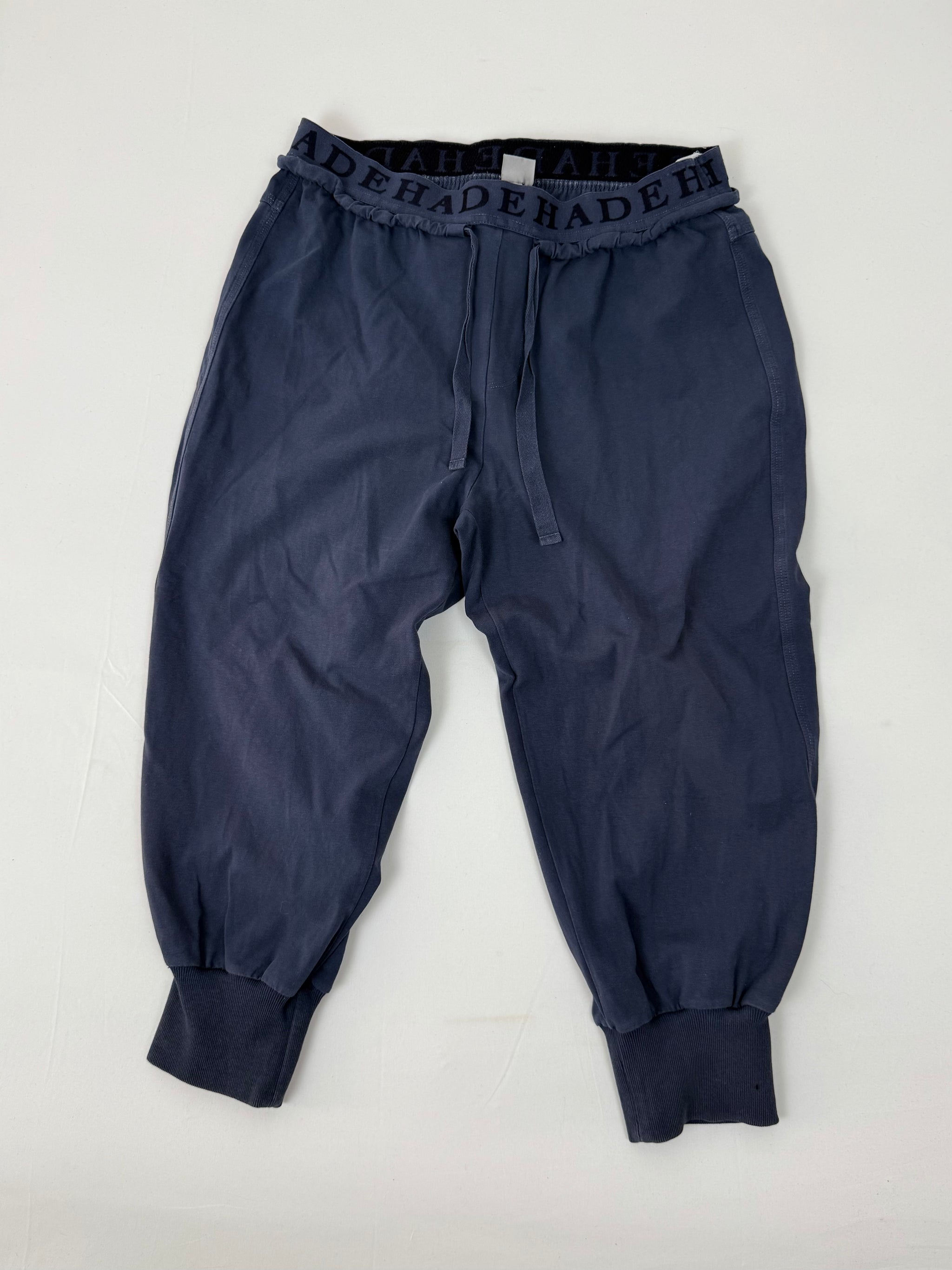 Navy cotton activewear capri pants (M)