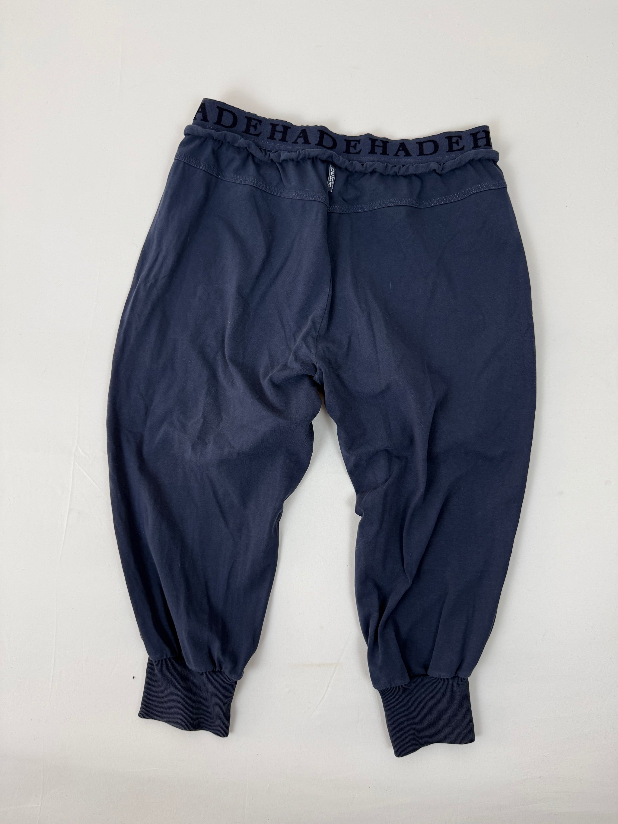Navy cotton activewear capri pants (M)