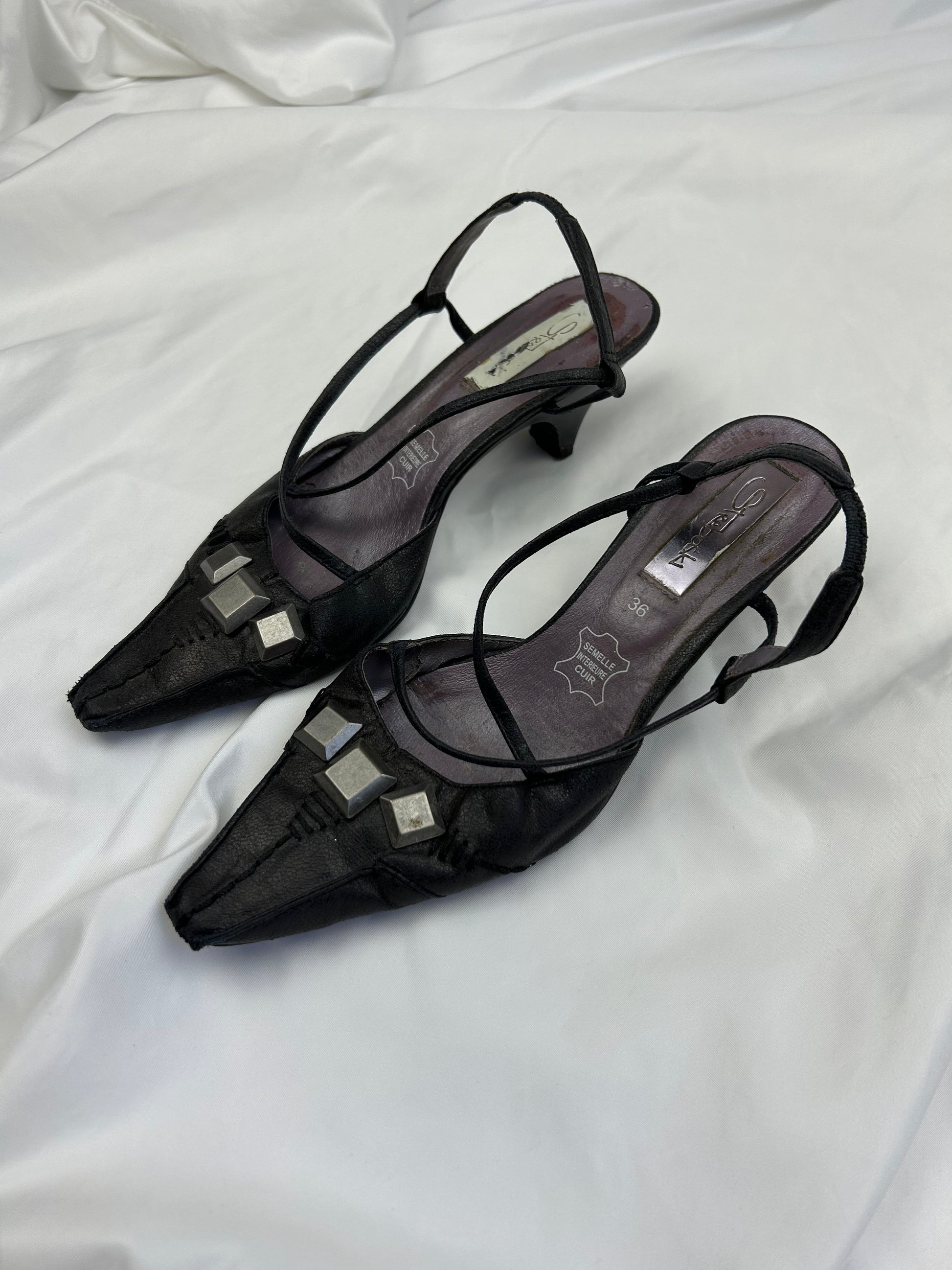 Black real leather pointed toes heels (36)