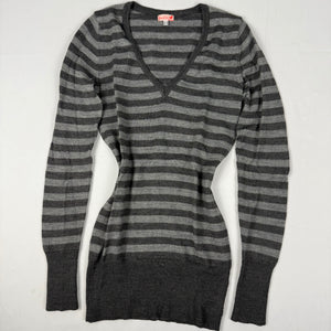 Grey striped V neck wool jumper (M)