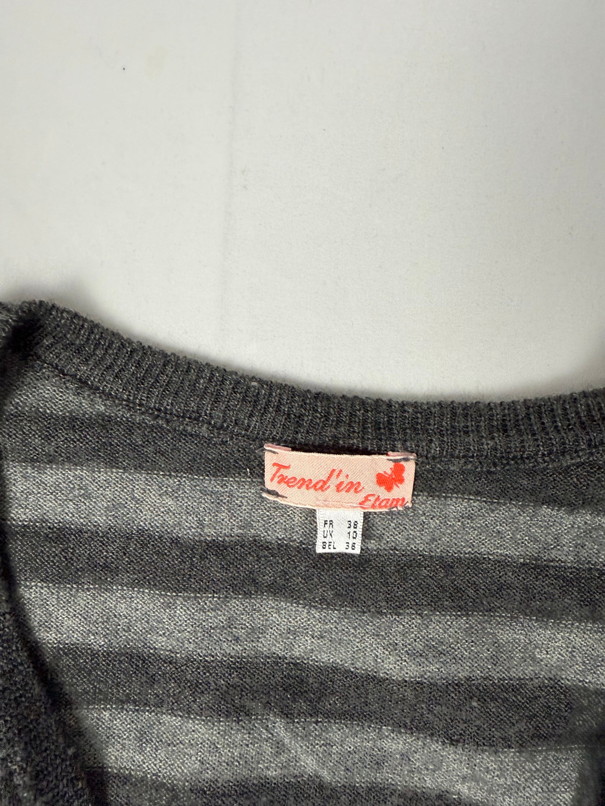 Grey striped V neck wool jumper (M)