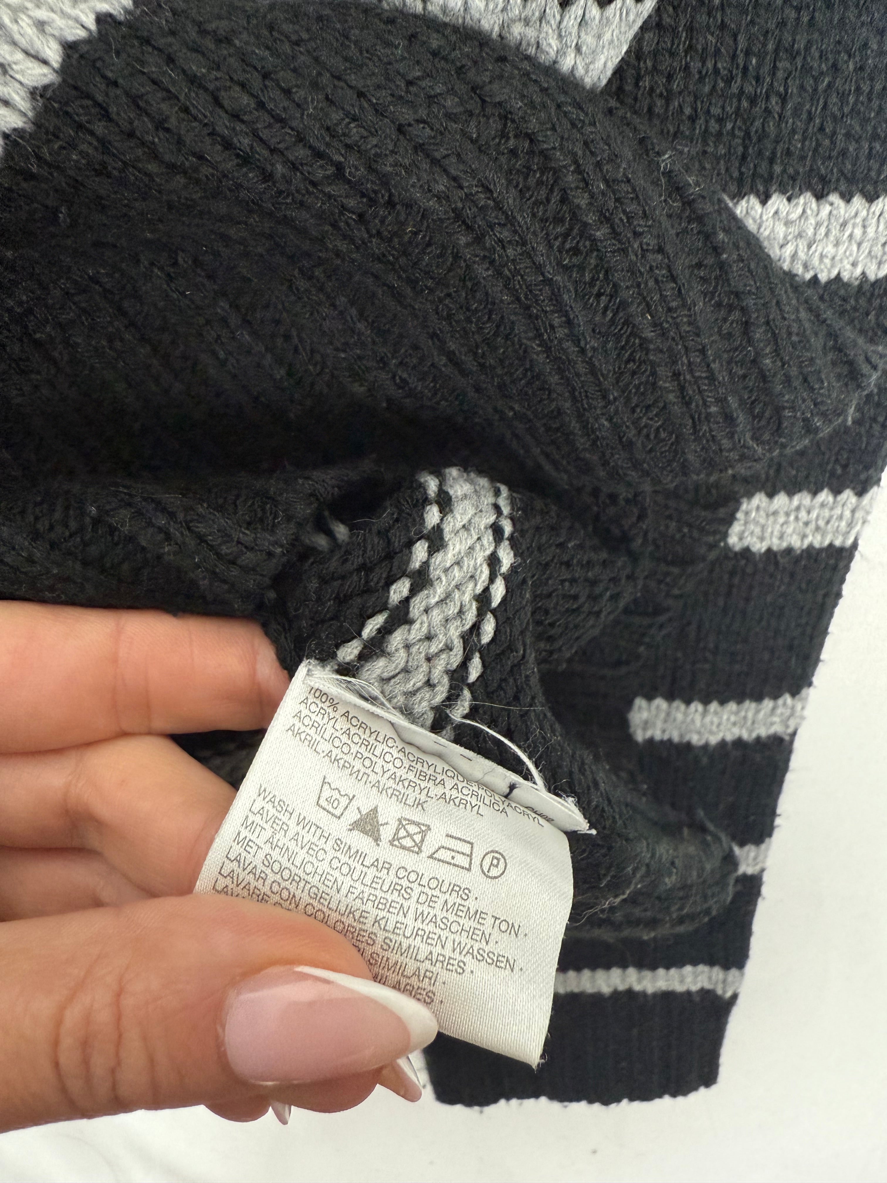 Black & grey striped hooded jumper (M)