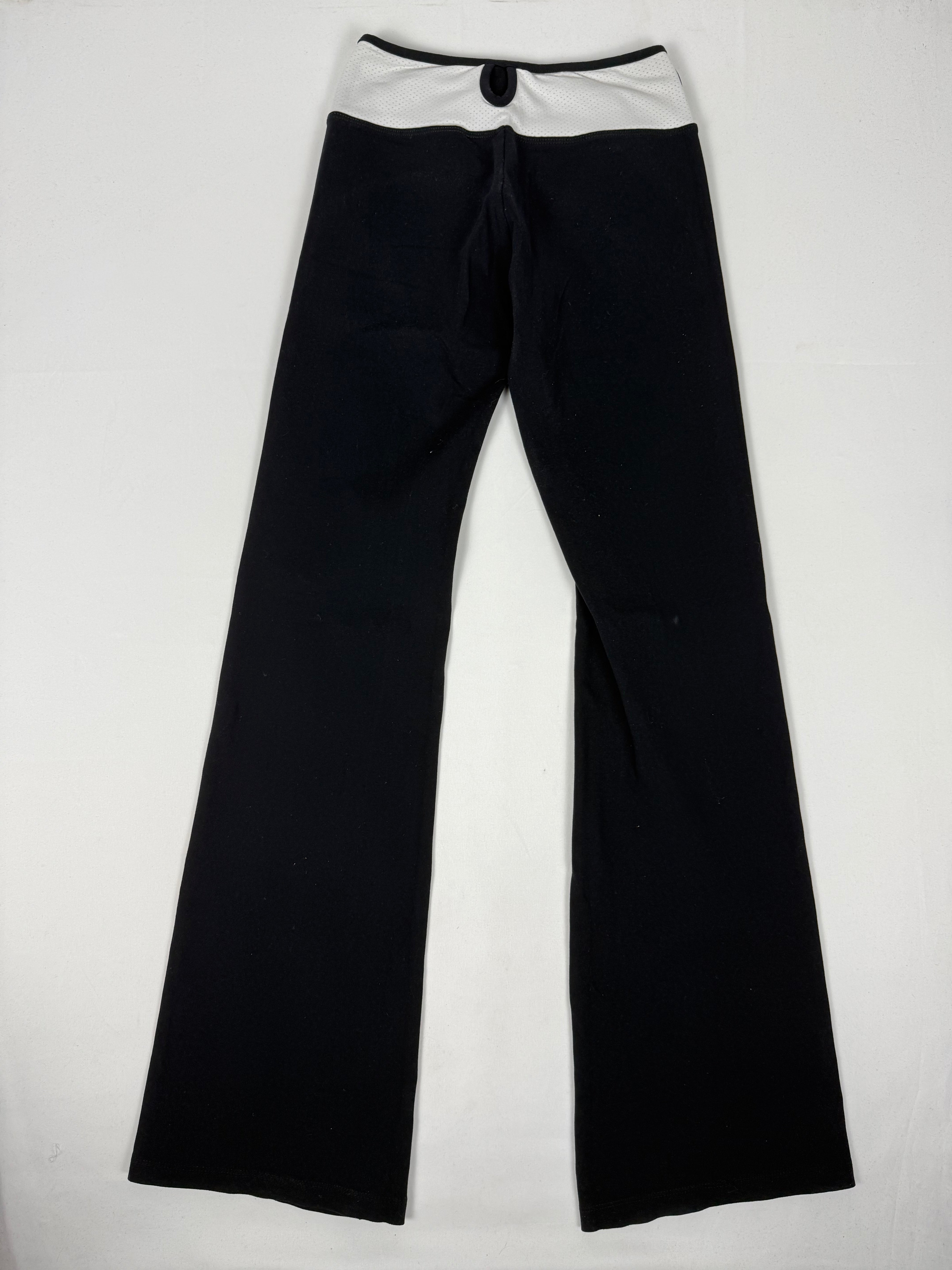 Black stretchy activewear flare pants (S)