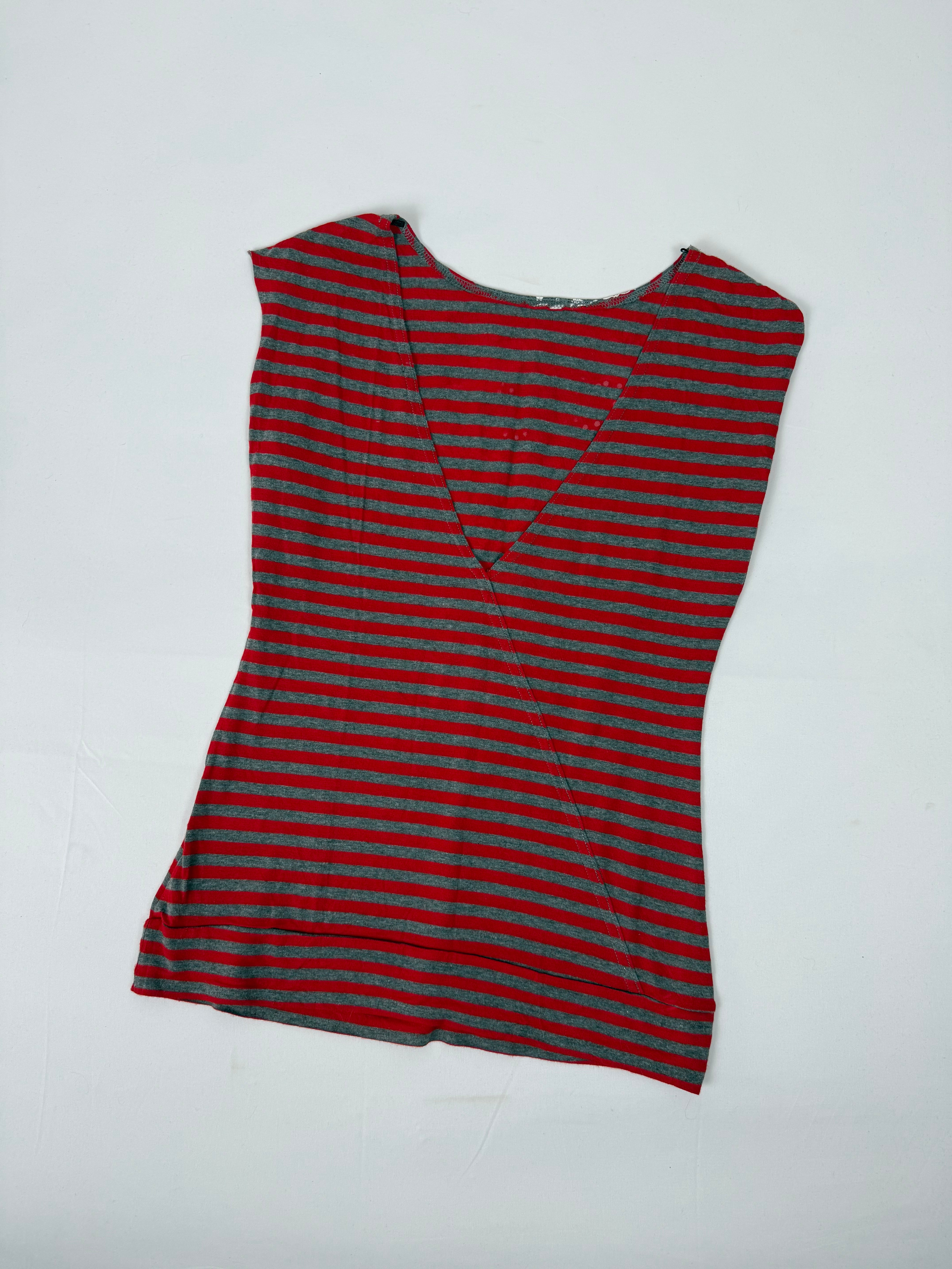 Red striped graphic cotton tee (L)