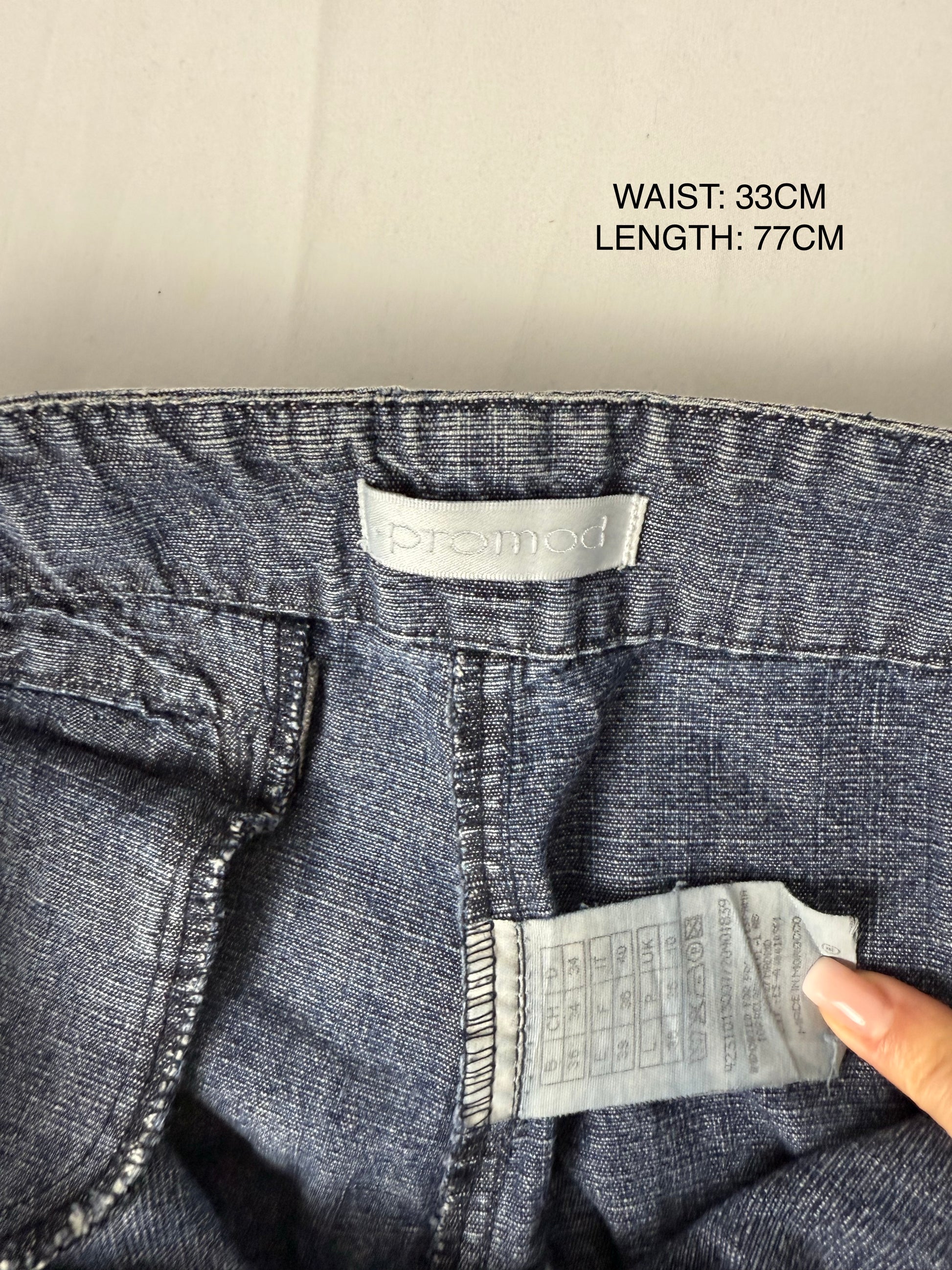 Navy low rise capri pants (XS)