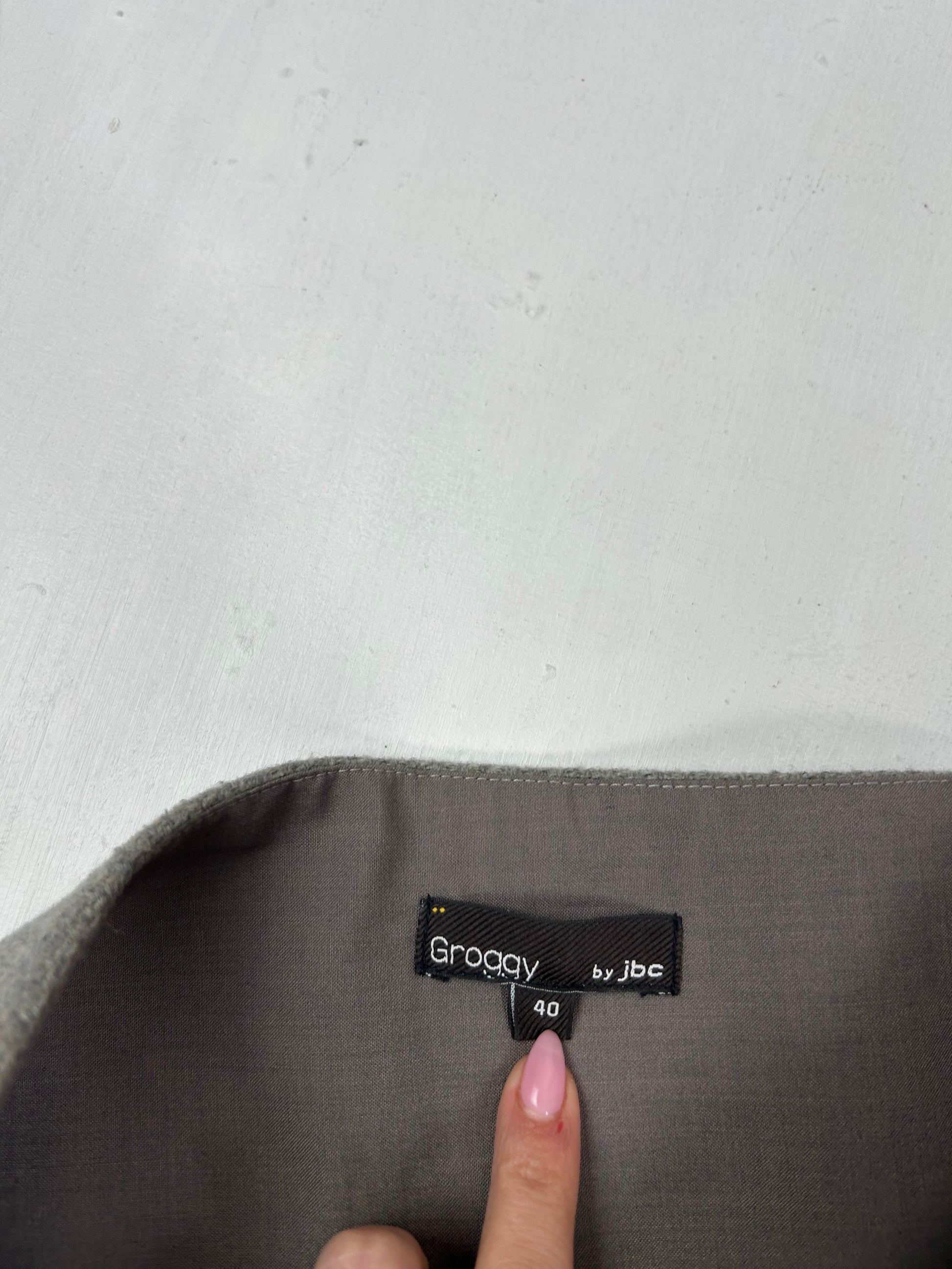 Grey mini pleated skirt (M/L)