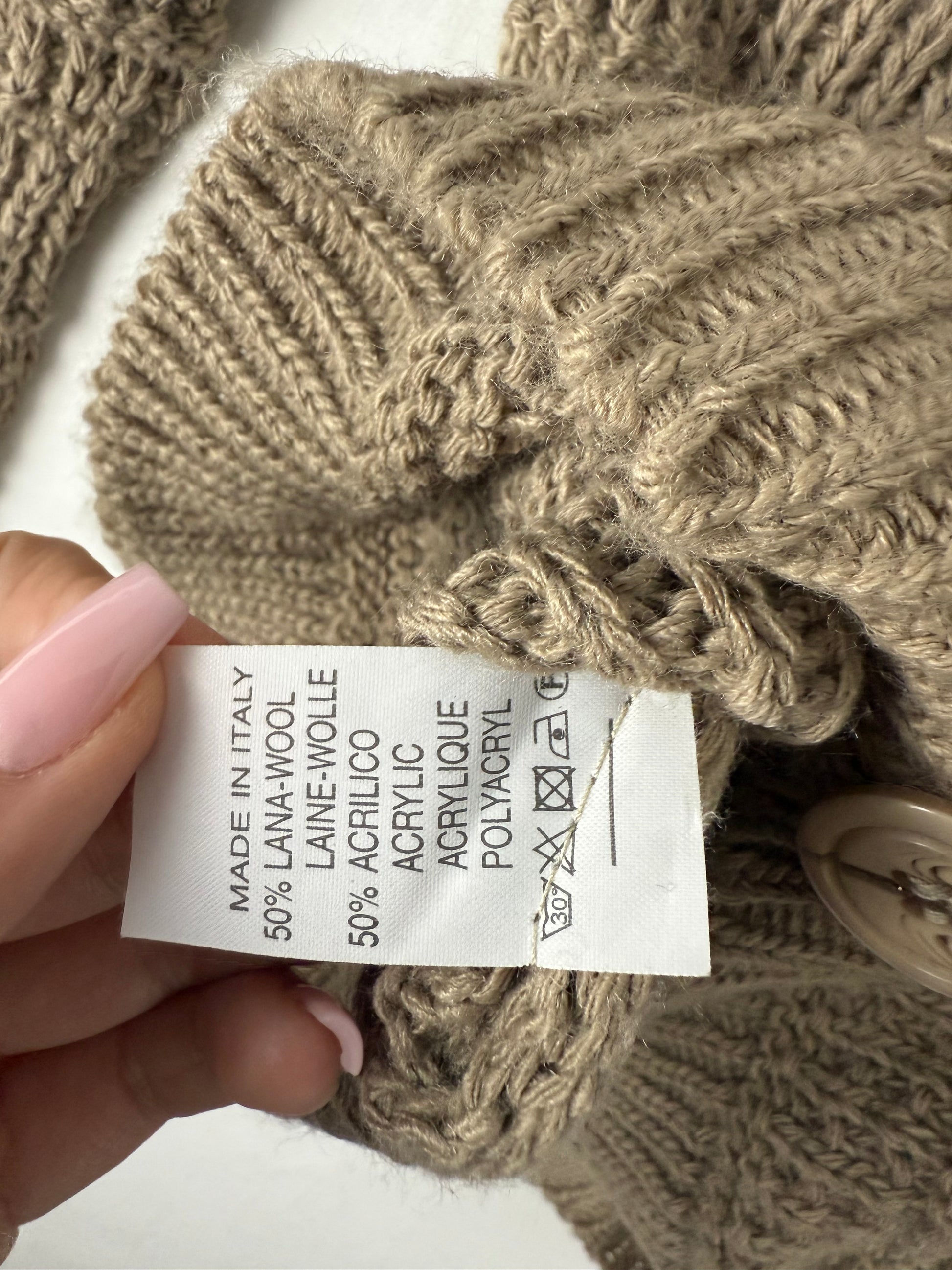 Beige buttons up wool cardigan jumper (XL)