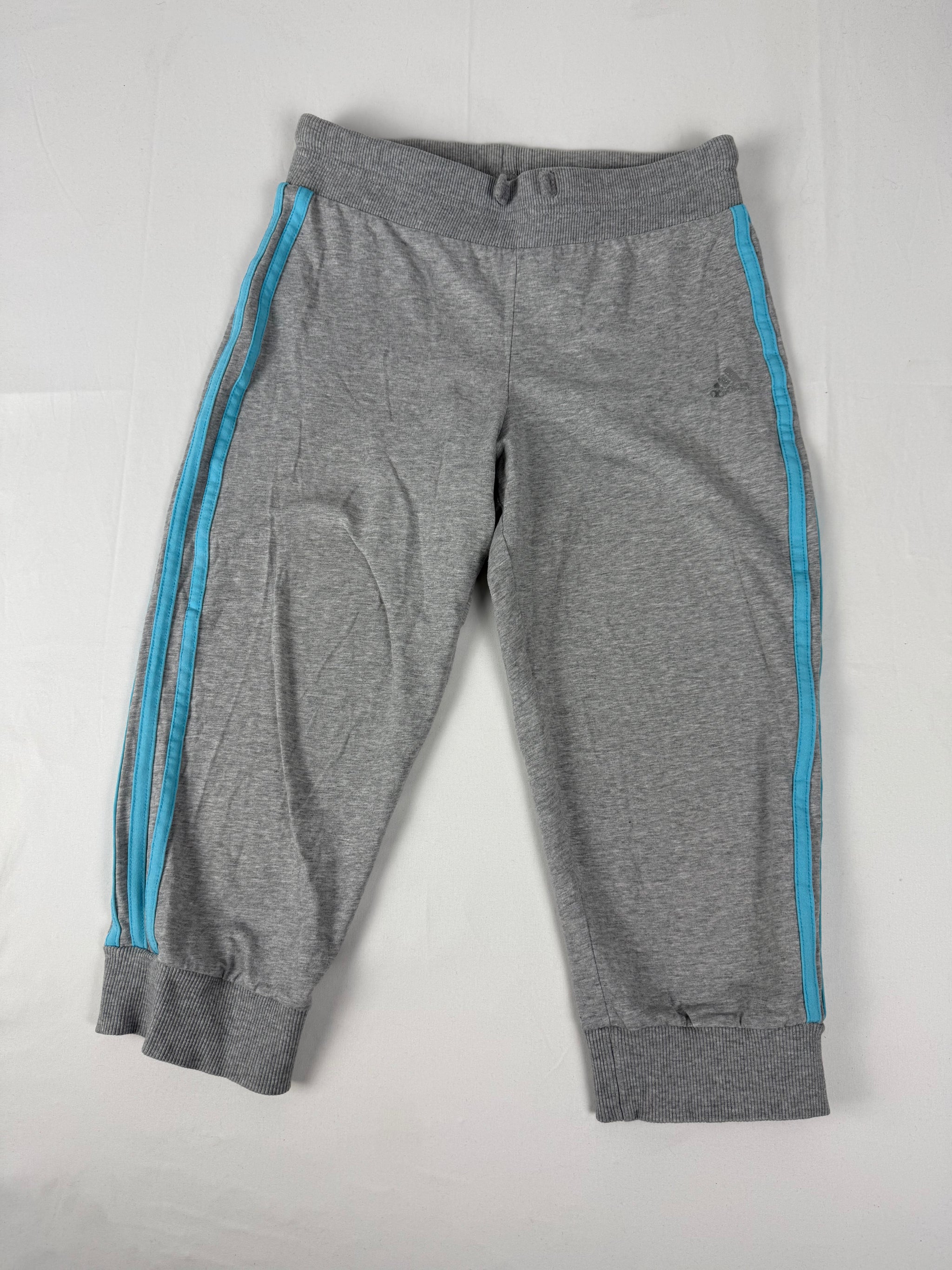 Grey activewear low rise capri pants (S)