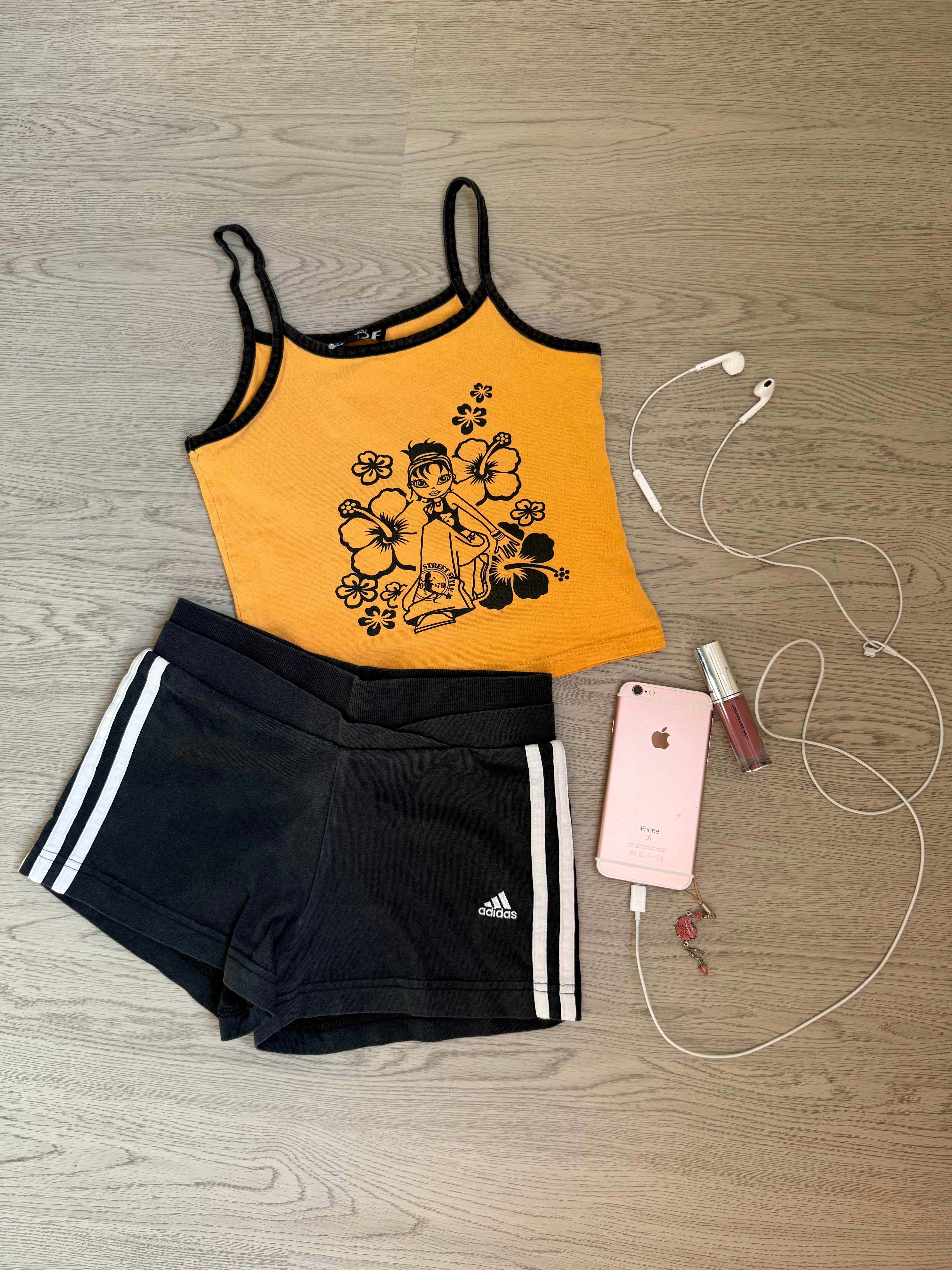 Black activewear low rise mini short (XXS)