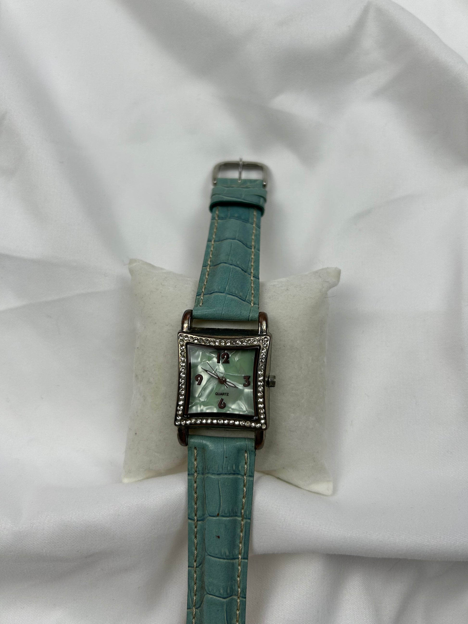 Vintage stainless steel silver & blue bracelet watch jewelry