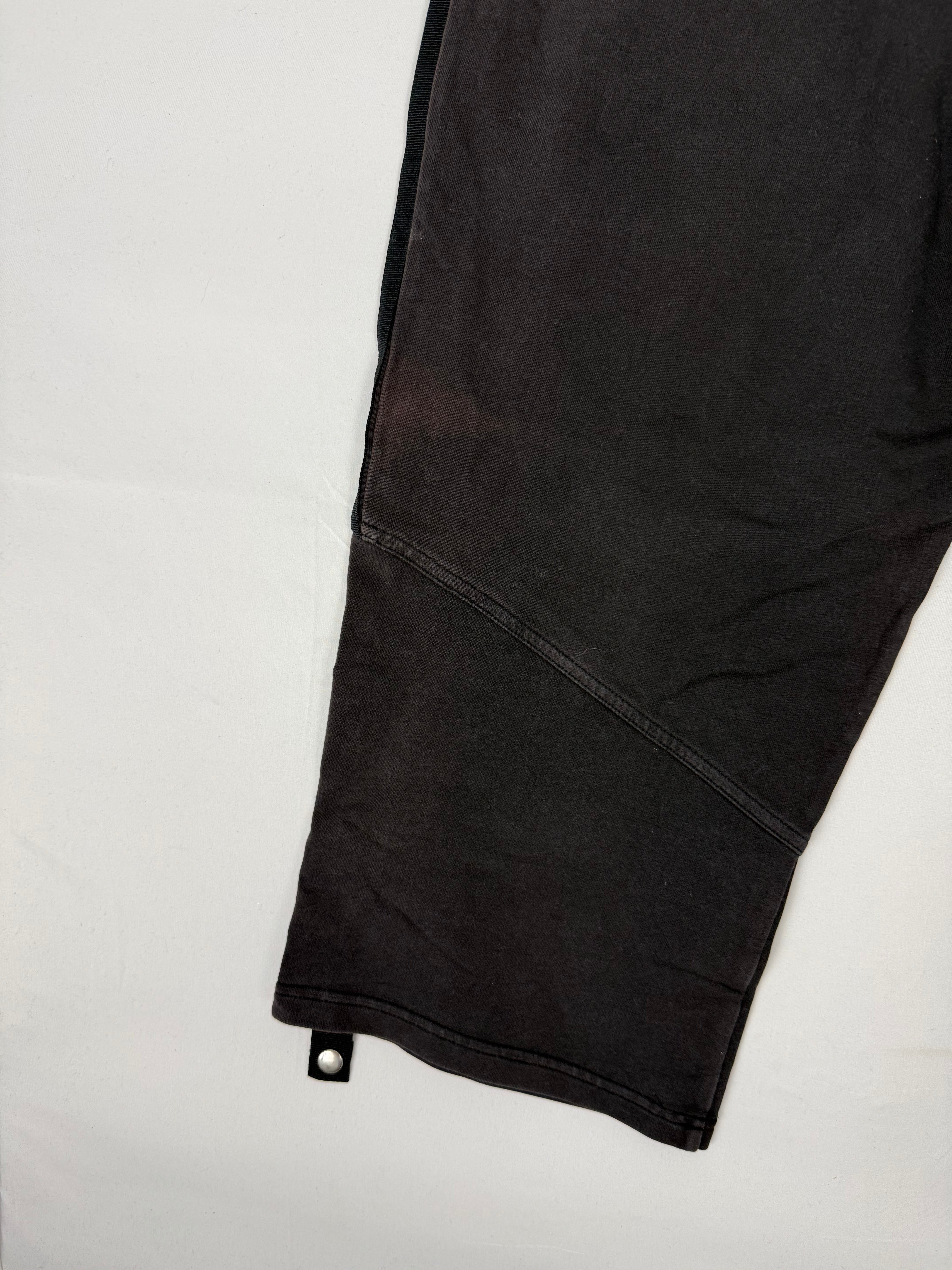 Black activewear capri pants (L)