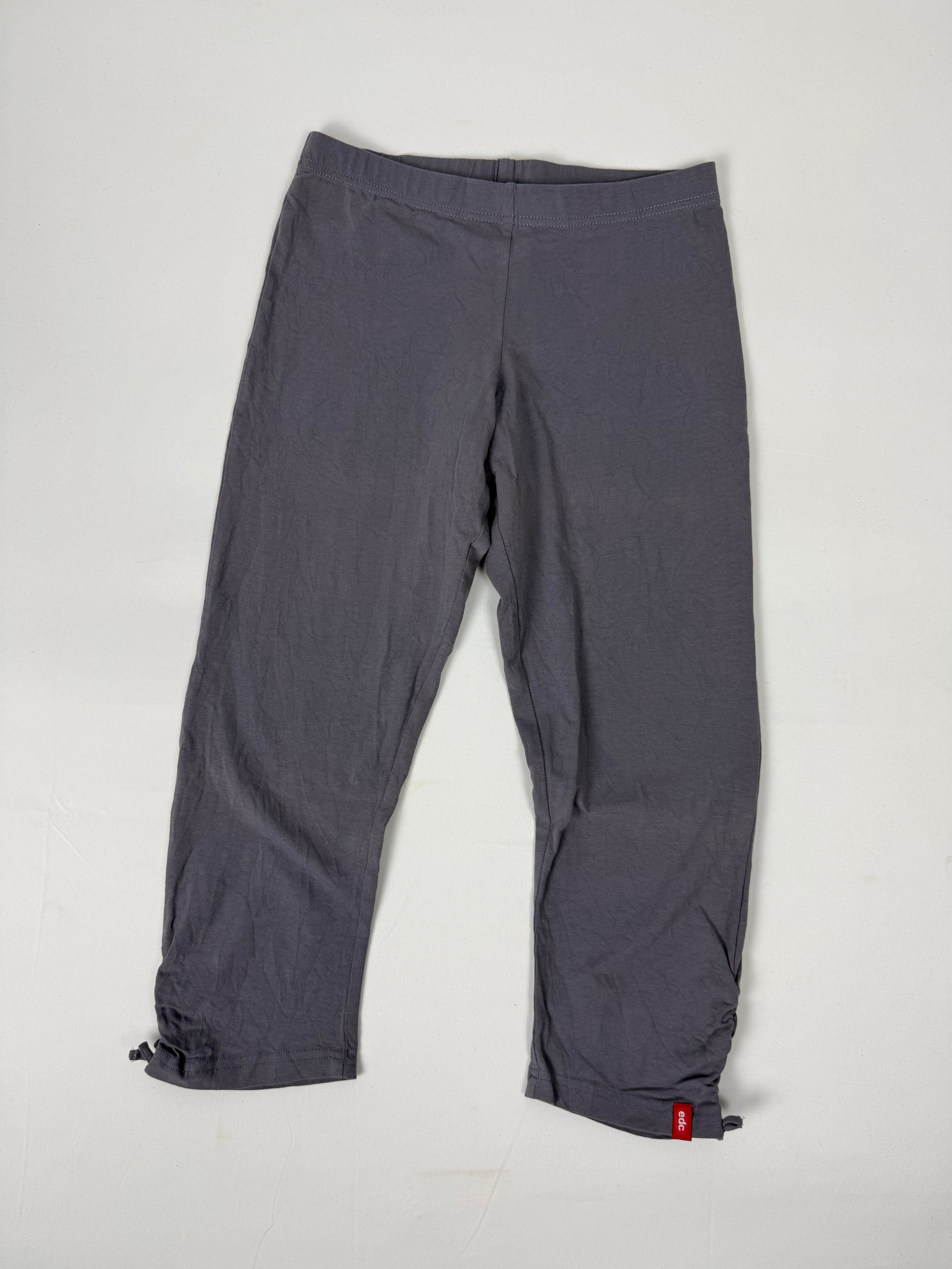 Grey ruched capri pants (M)