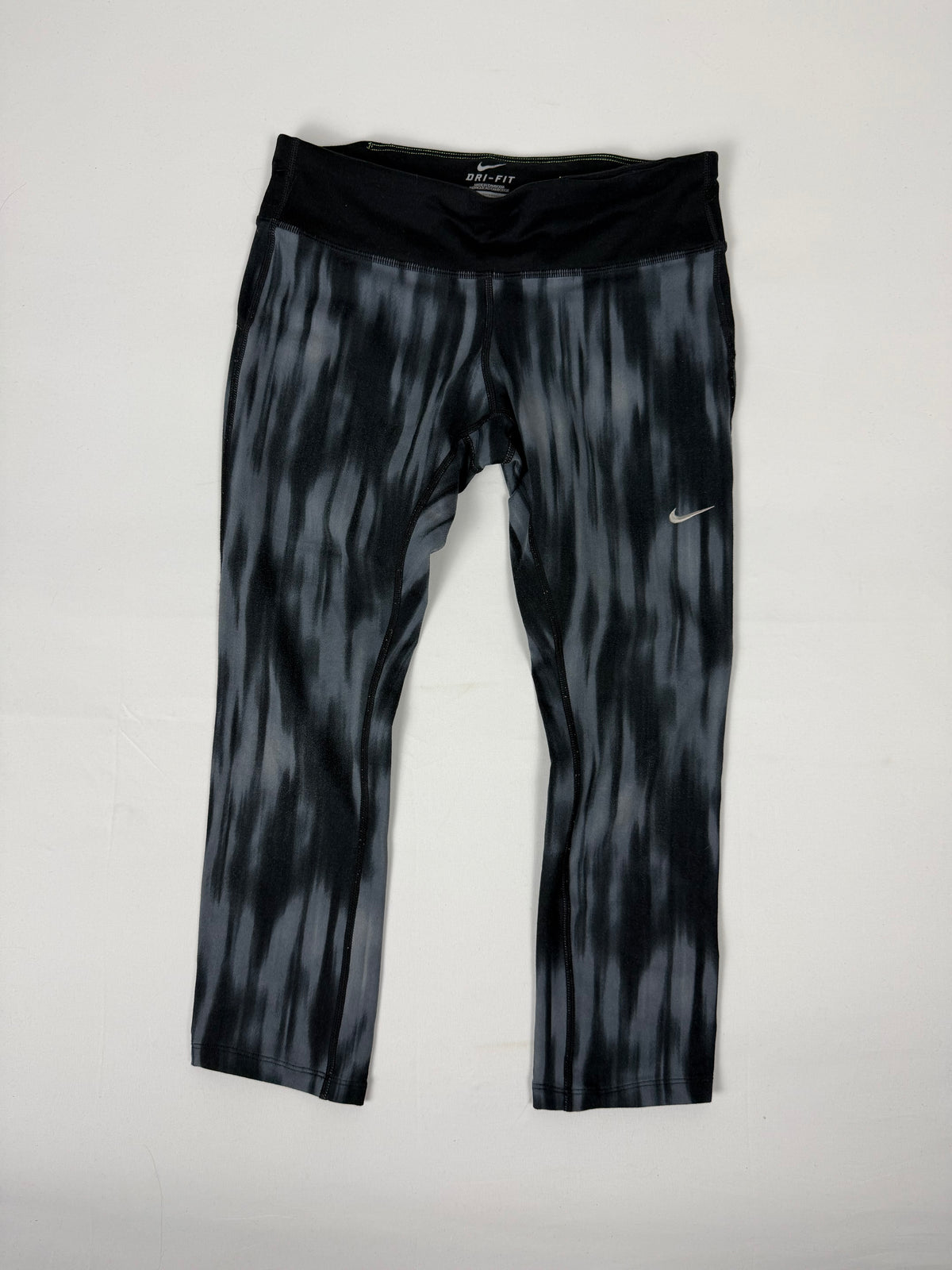 Grey activewear capri pants (S)